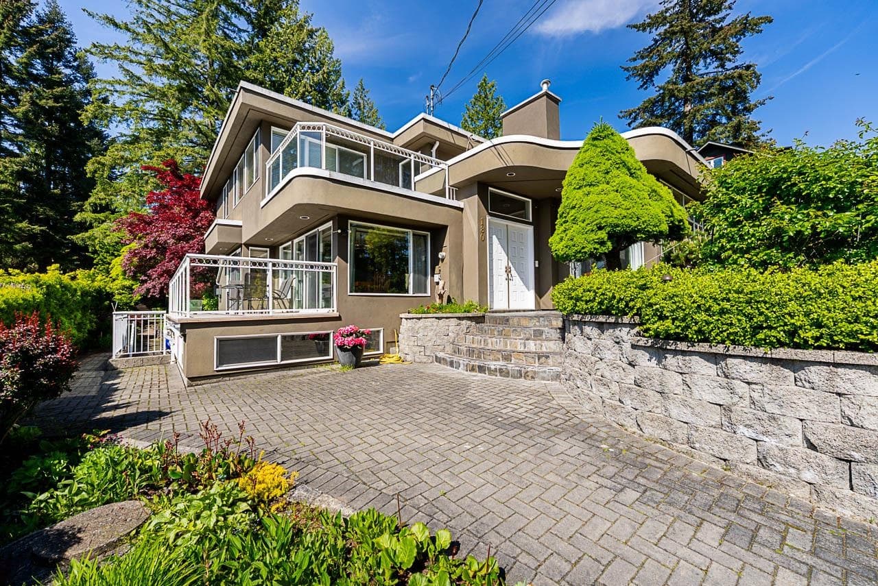 180 W Osborne Road, North Vancouver, V7N 2P8 — photo 2