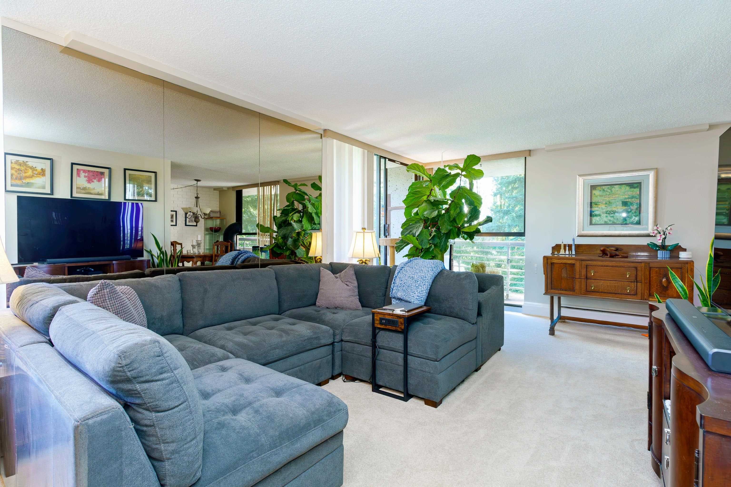 303 - 3737 Bartlett Court, Burnaby, V3J 7E3 — photo 3