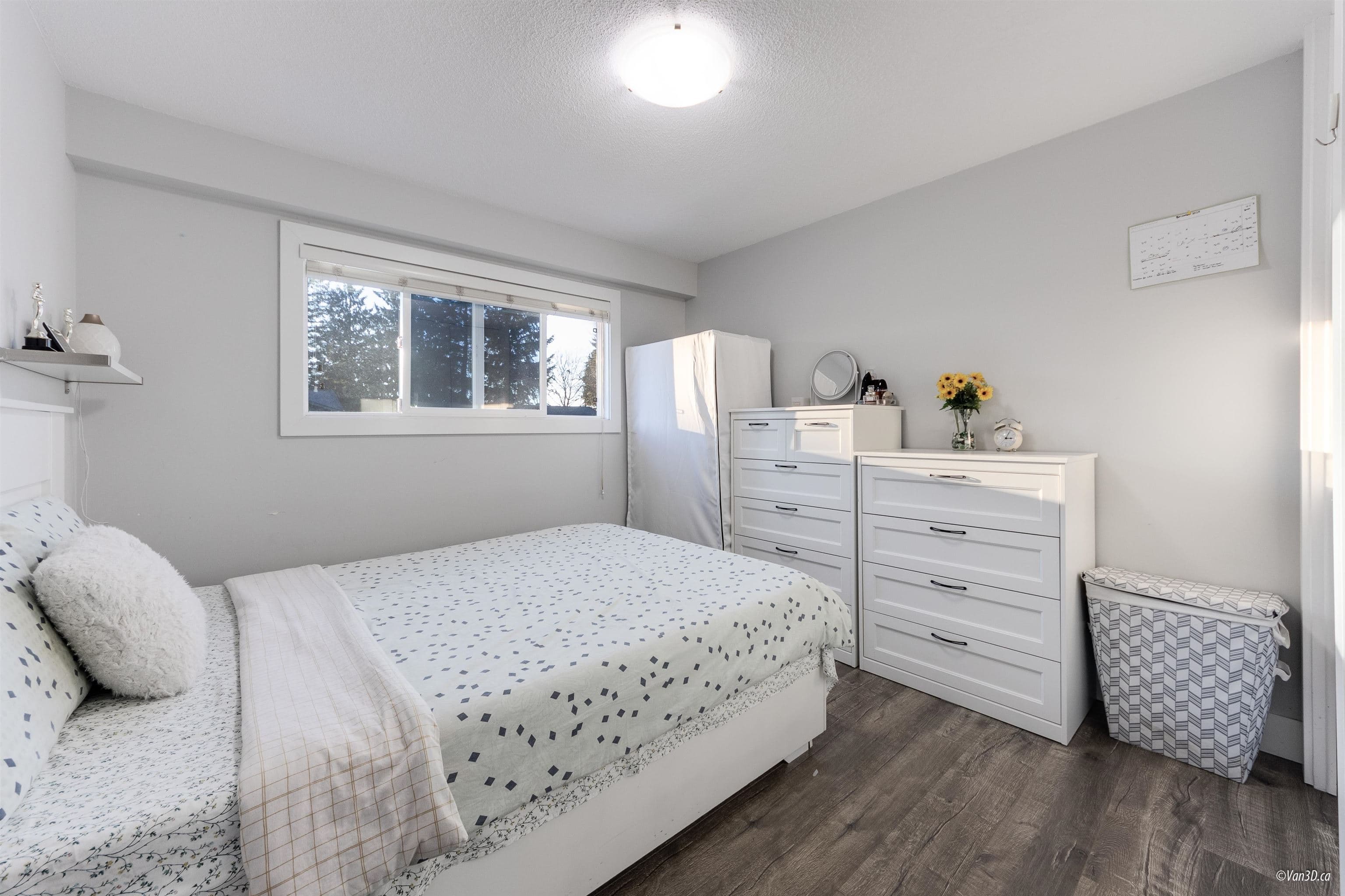 15081 Robin Crescent, Surrey, V3R 4X9 — photo 5