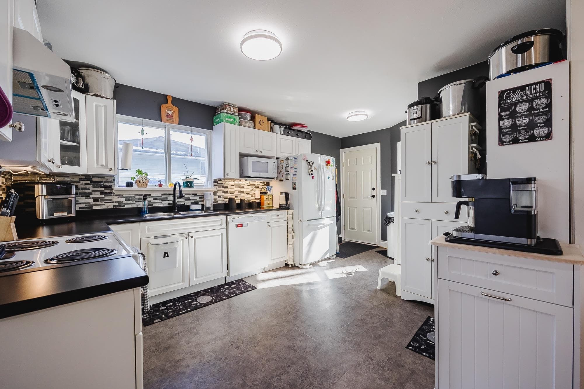 13225 87b Avenue, Surrey, V3W 2M3 — photo 2