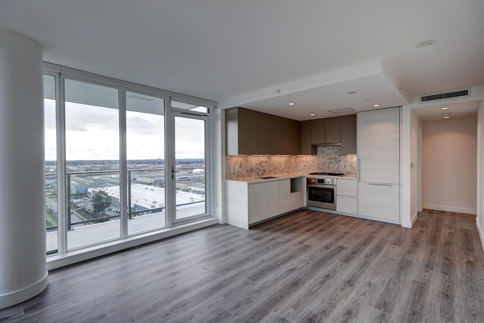 1502 - 8188 Fraser Street, Vancouver, V5X 0J8 — photo 3