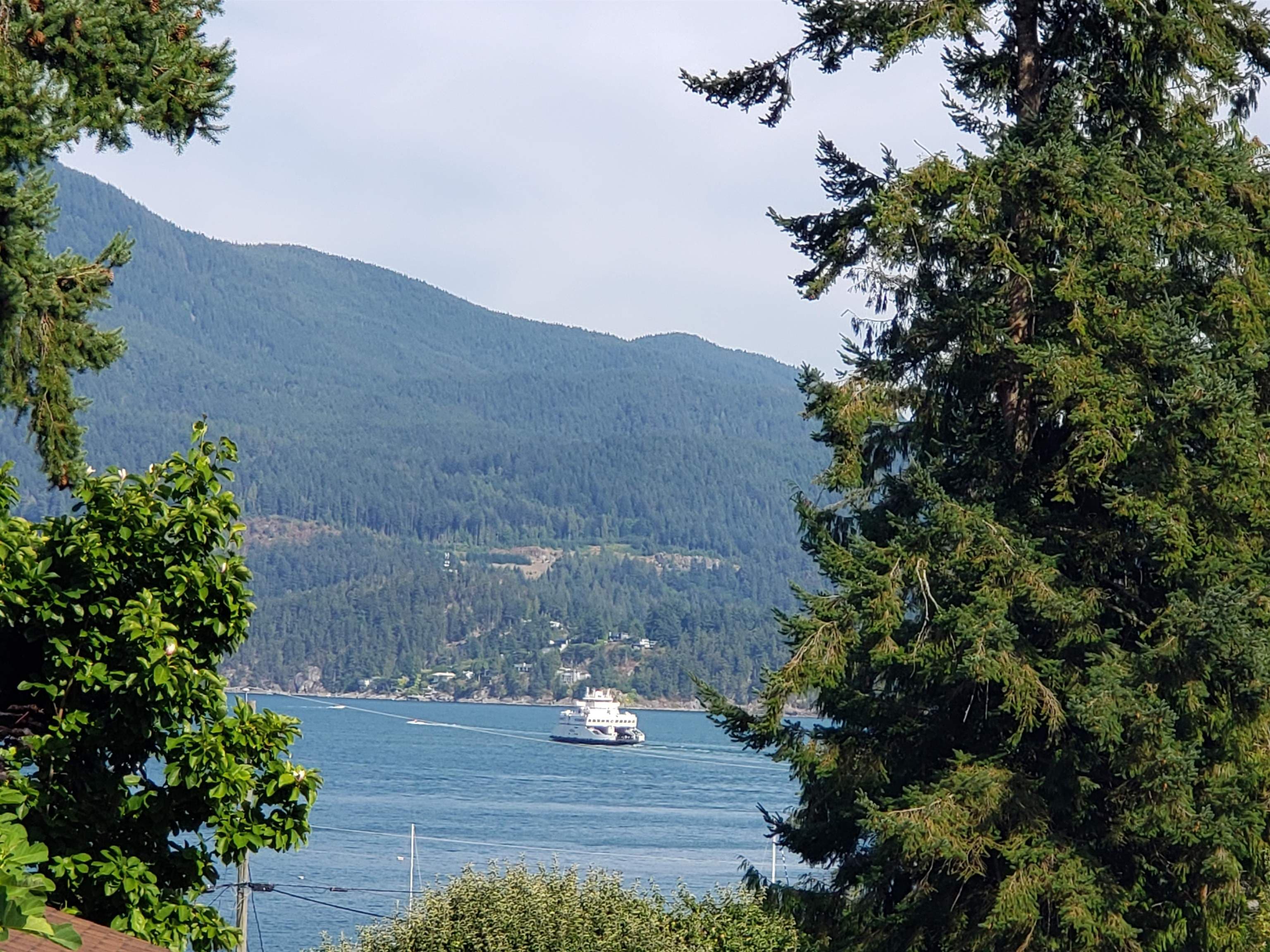 1115 Lenora Road, Bowen Island, V0N 1G1 — photo 1