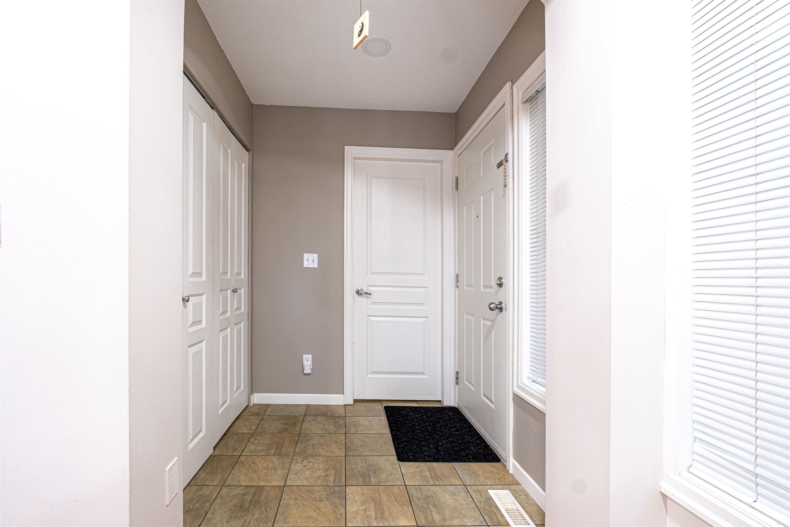 25 - 6110 138 Street, Surrey, V3X 3V6 — photo 3