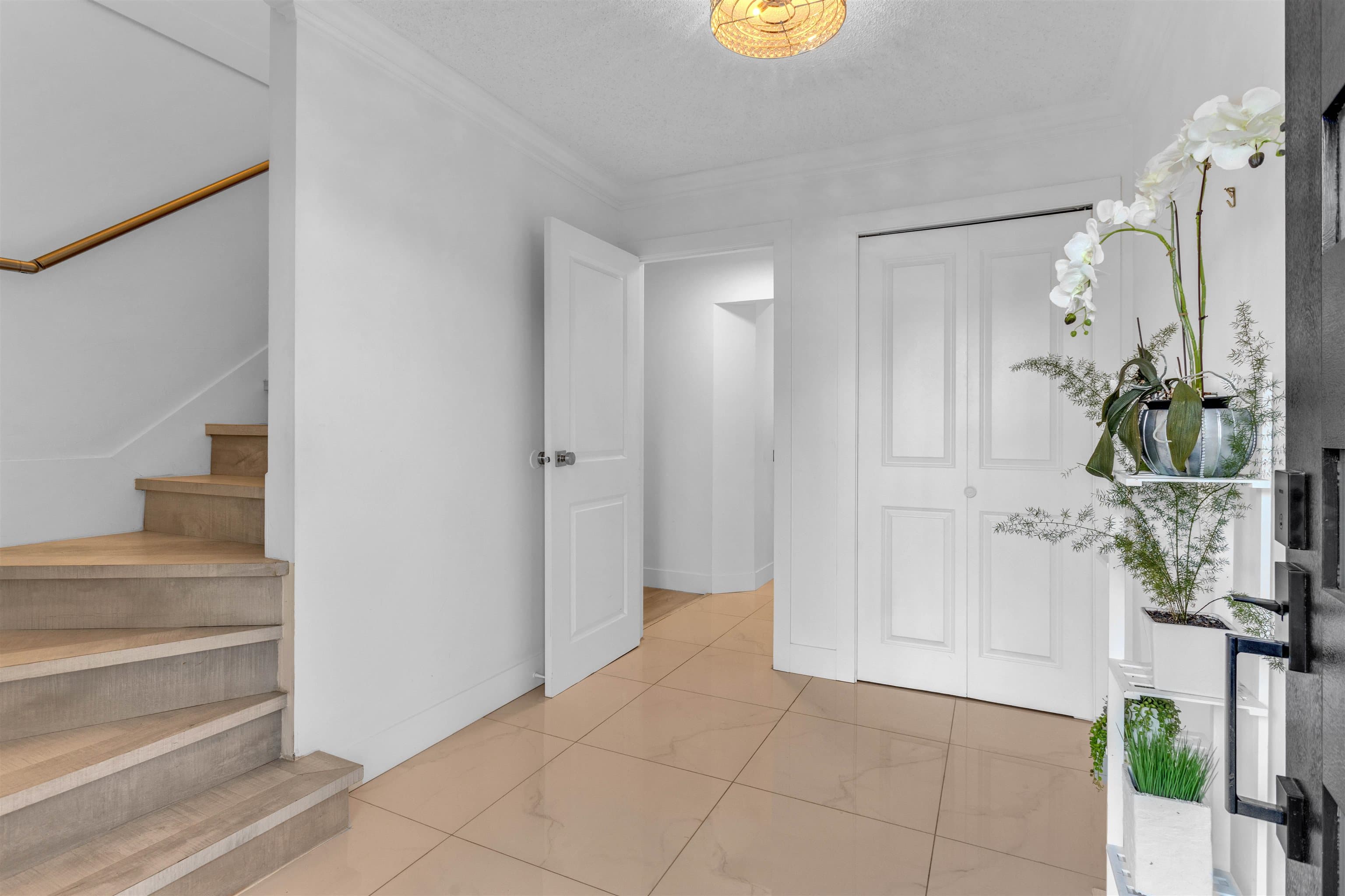 11554 83a Avenue, Delta, V4C 2J8 — photo 5