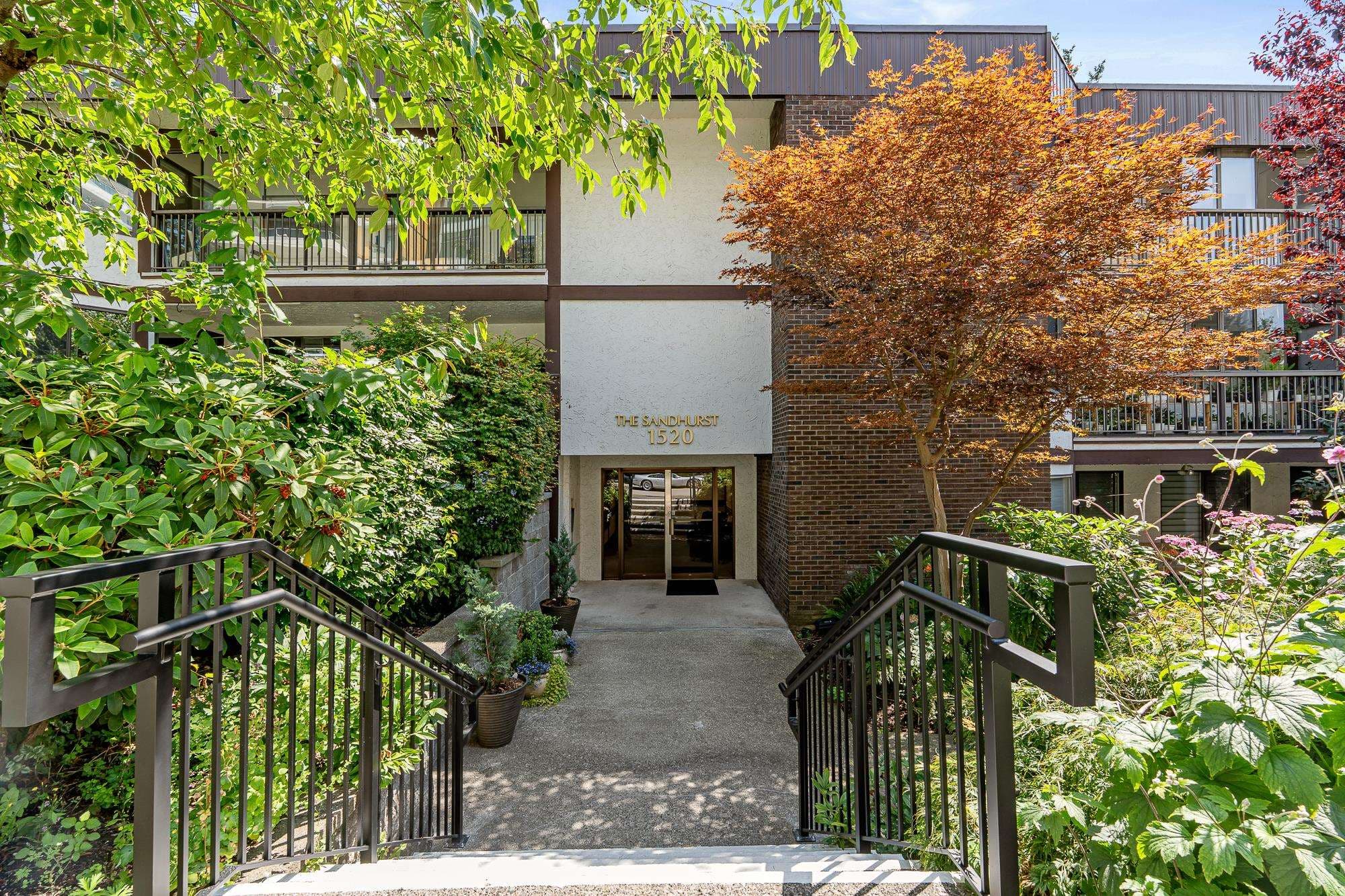 302 - 1520 Vidal Street, White Rock, V4B 3T7 — photo 2