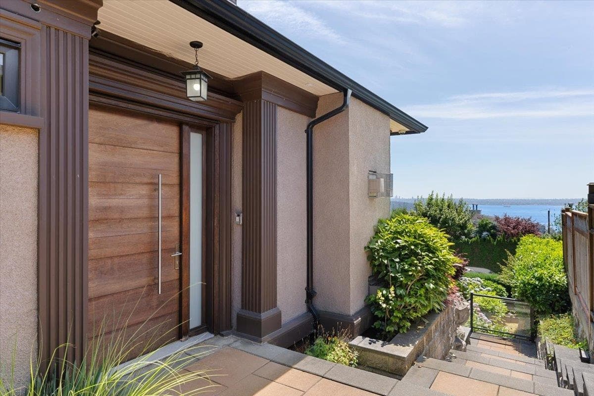 2171 Queens Avenue, West Vancouver, V7V 2Y1 — photo 3