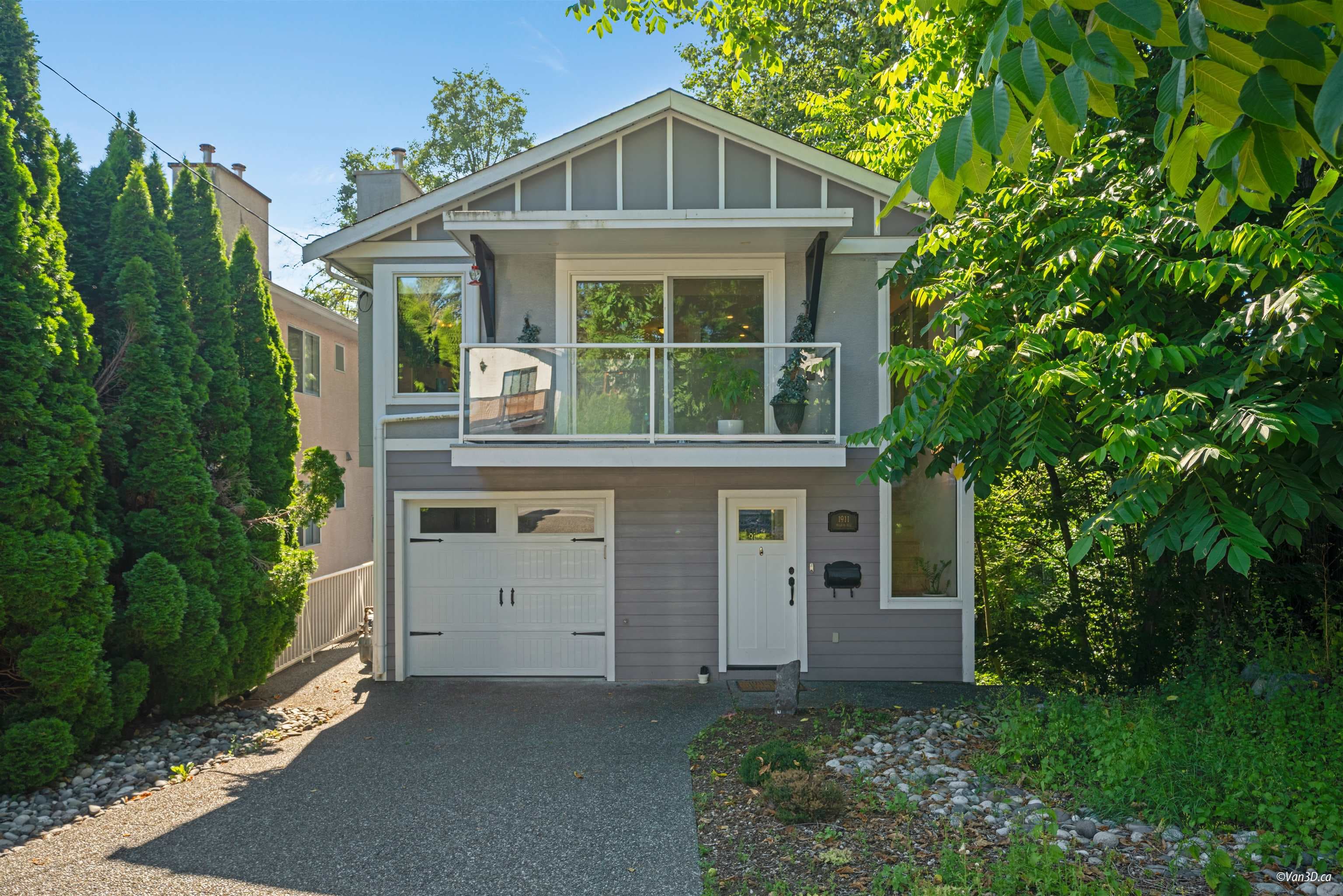 1911 Mahon Avenue, North Vancouver