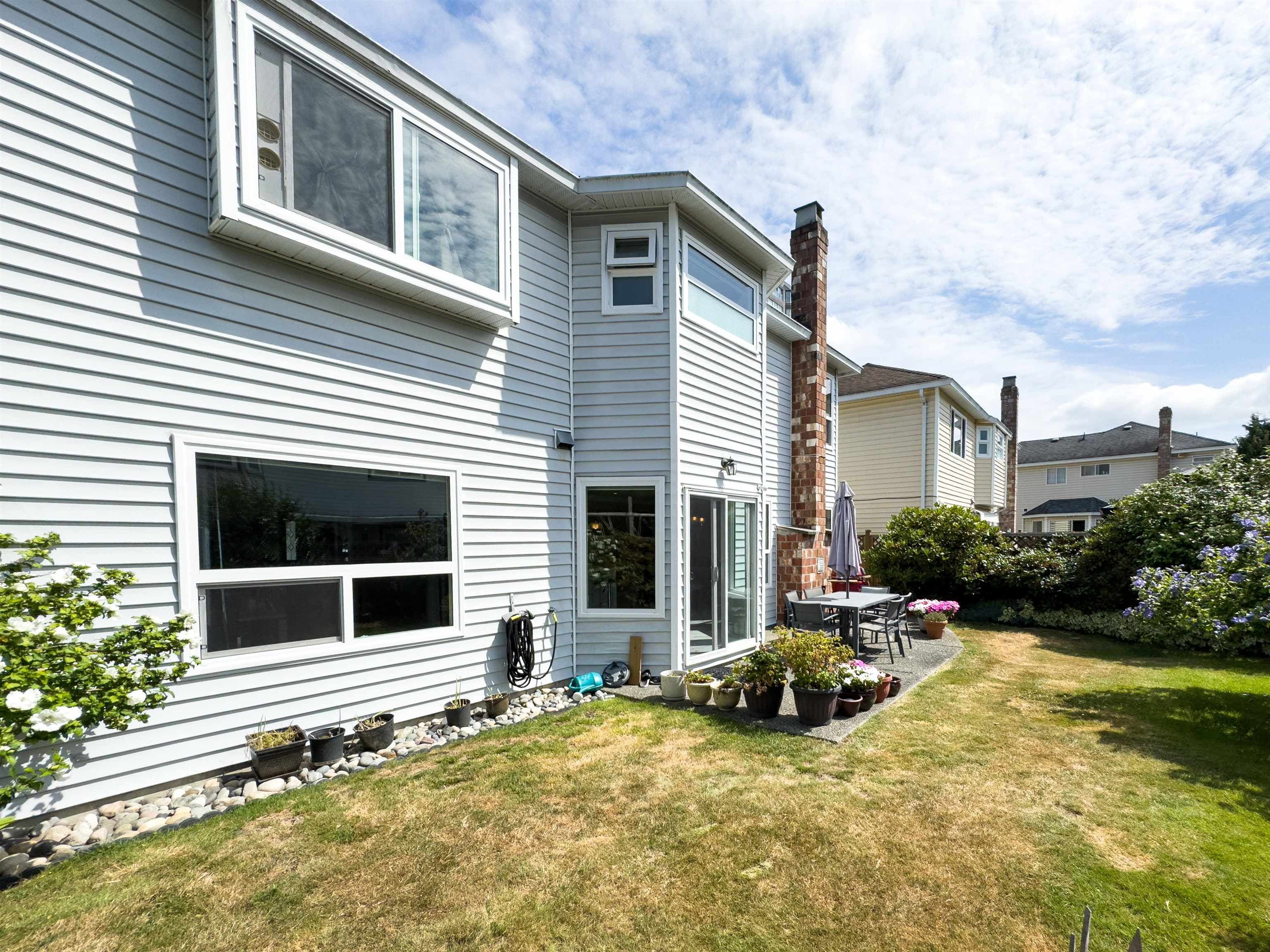 11910 79a Avenue, Delta, V4C 8B8 — photo 5