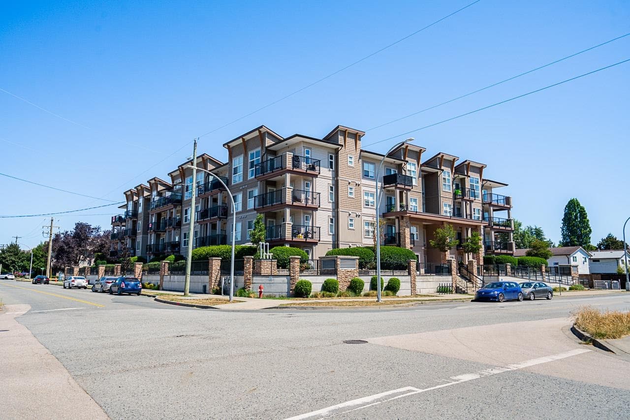 107 - 20175 53 Avenue, Langley, V3A 0J8 — photo 1