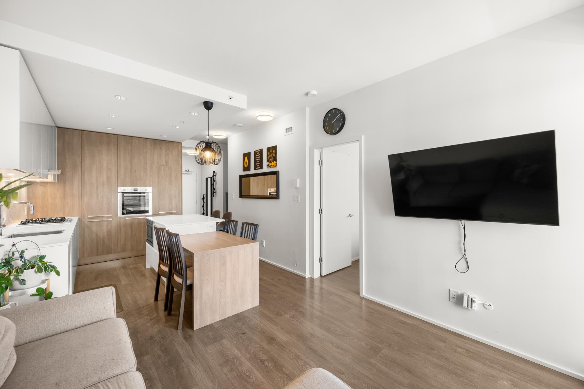 3208 - 1955 Alpha Way, Burnaby, V5C 0K6 — photo 4