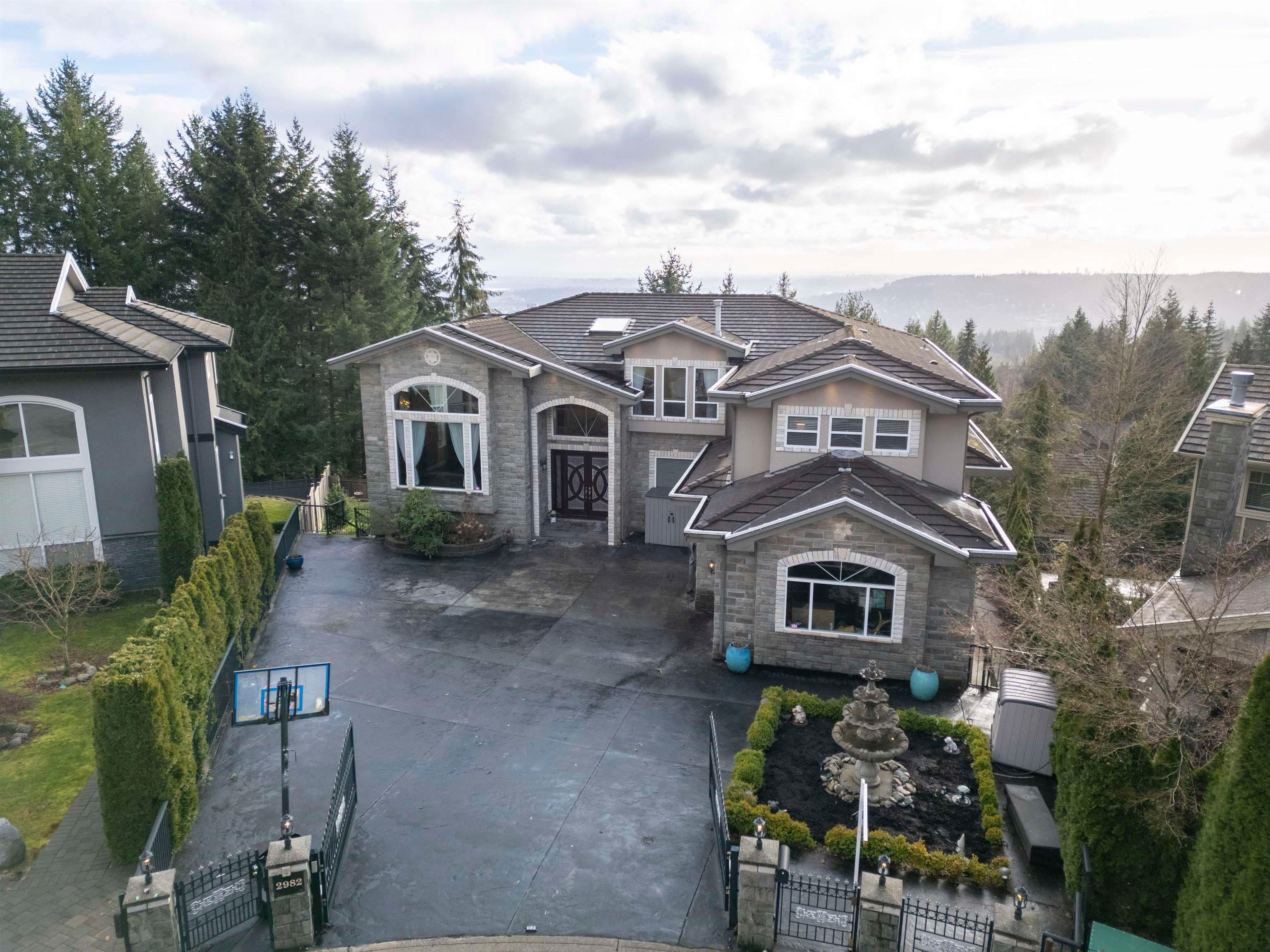 2982 Sunridge Court, Coquitlam
