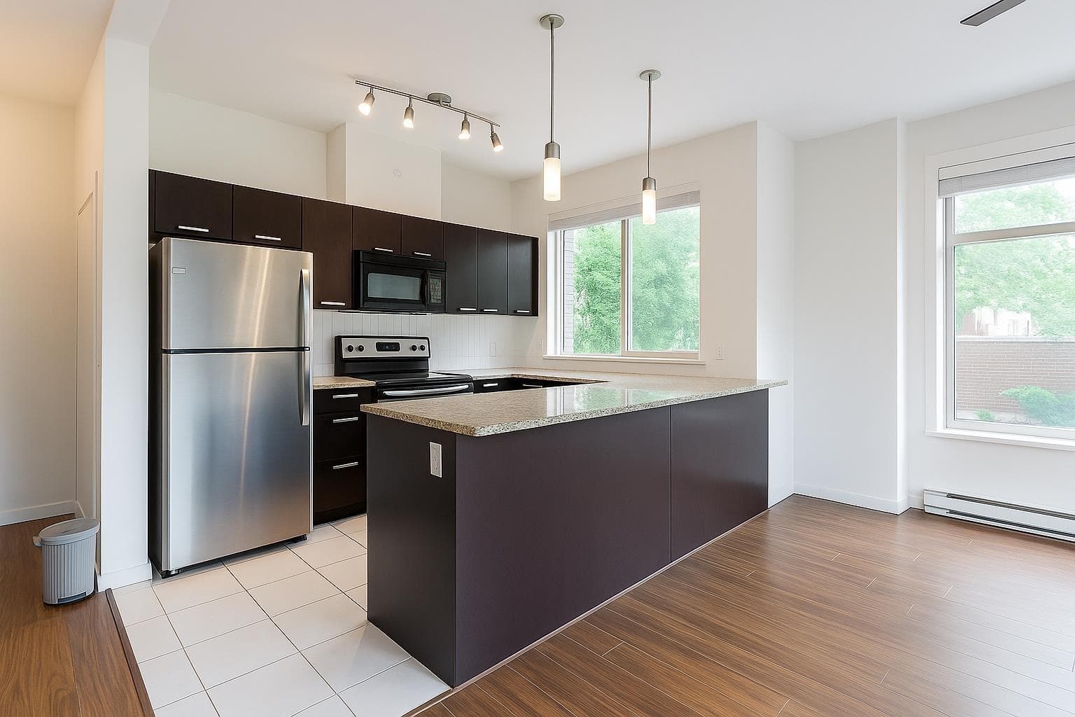 205 - 10455 University Drive, Surrey, V3T 0A5 — photo 2