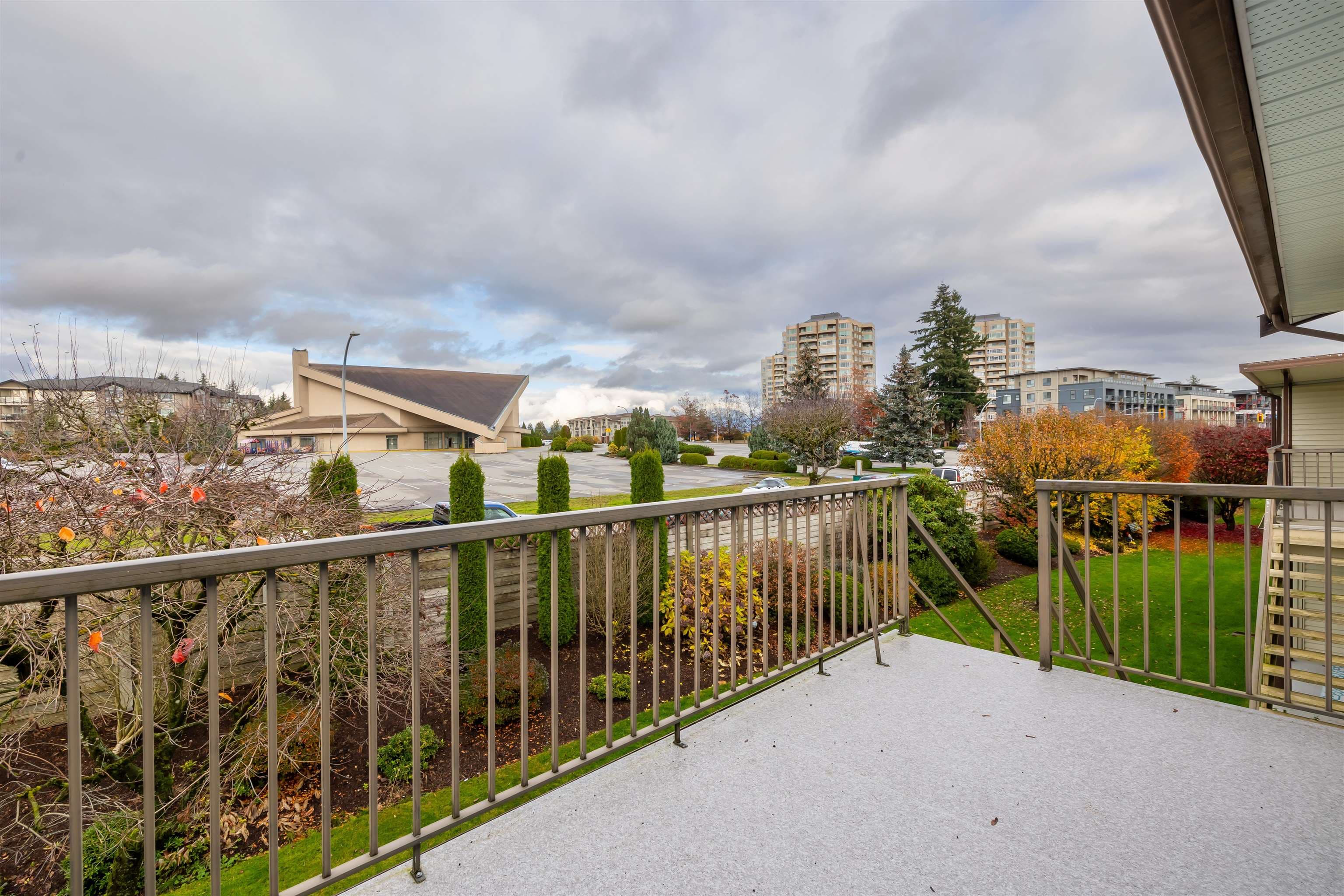 23 - 32718 Garibaldi Drive, Abbotsford, V2T 5T6 — photo 5
