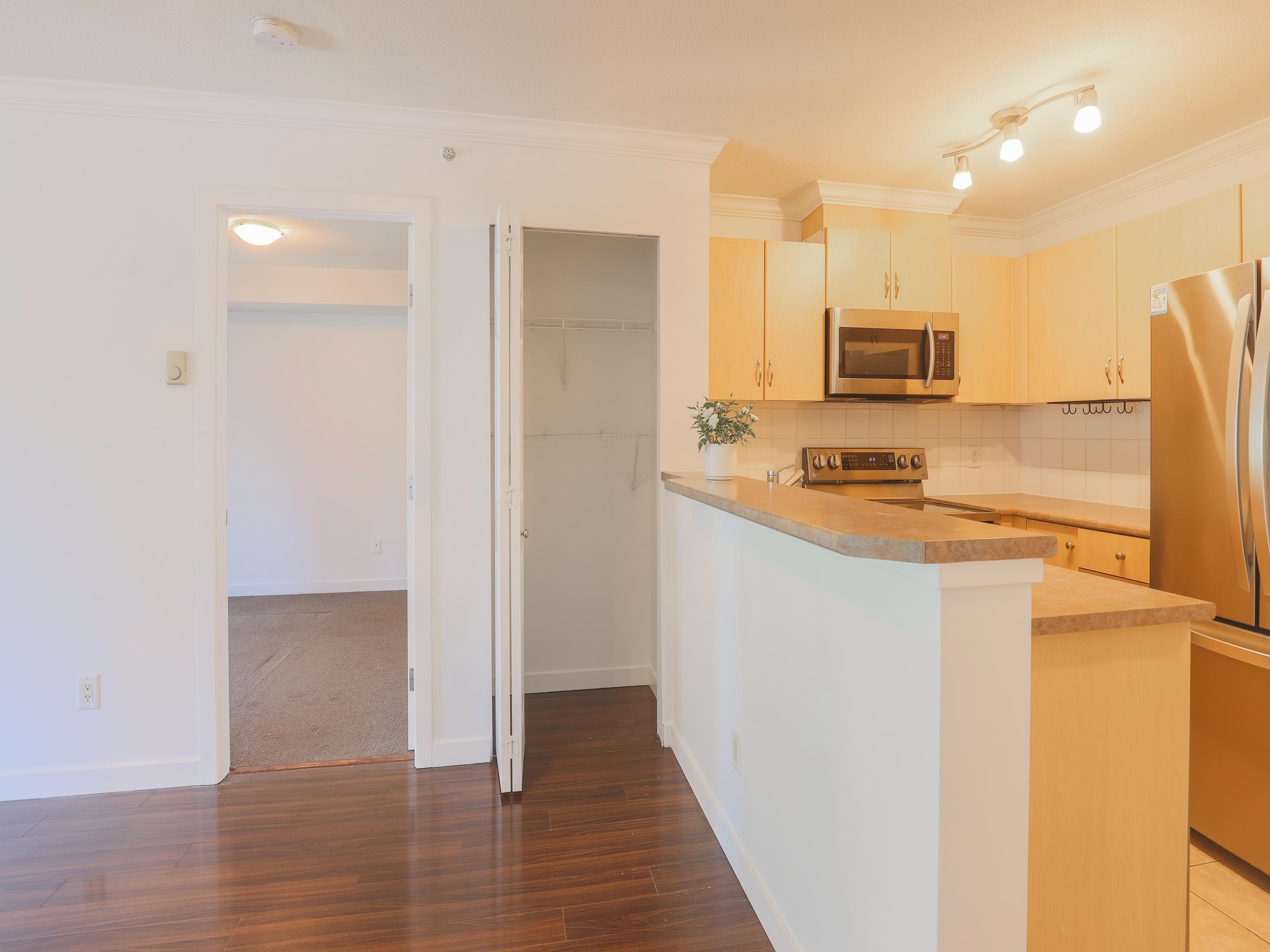 3416 - 240 Sherbrooke Street, New Westminster, V3L 0A4 — photo 4