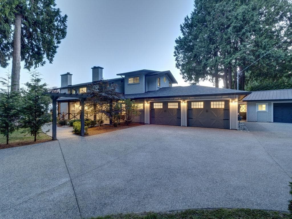 3177 Beach Avenue, Roberts Creek, V0N 2W2 — photo 2