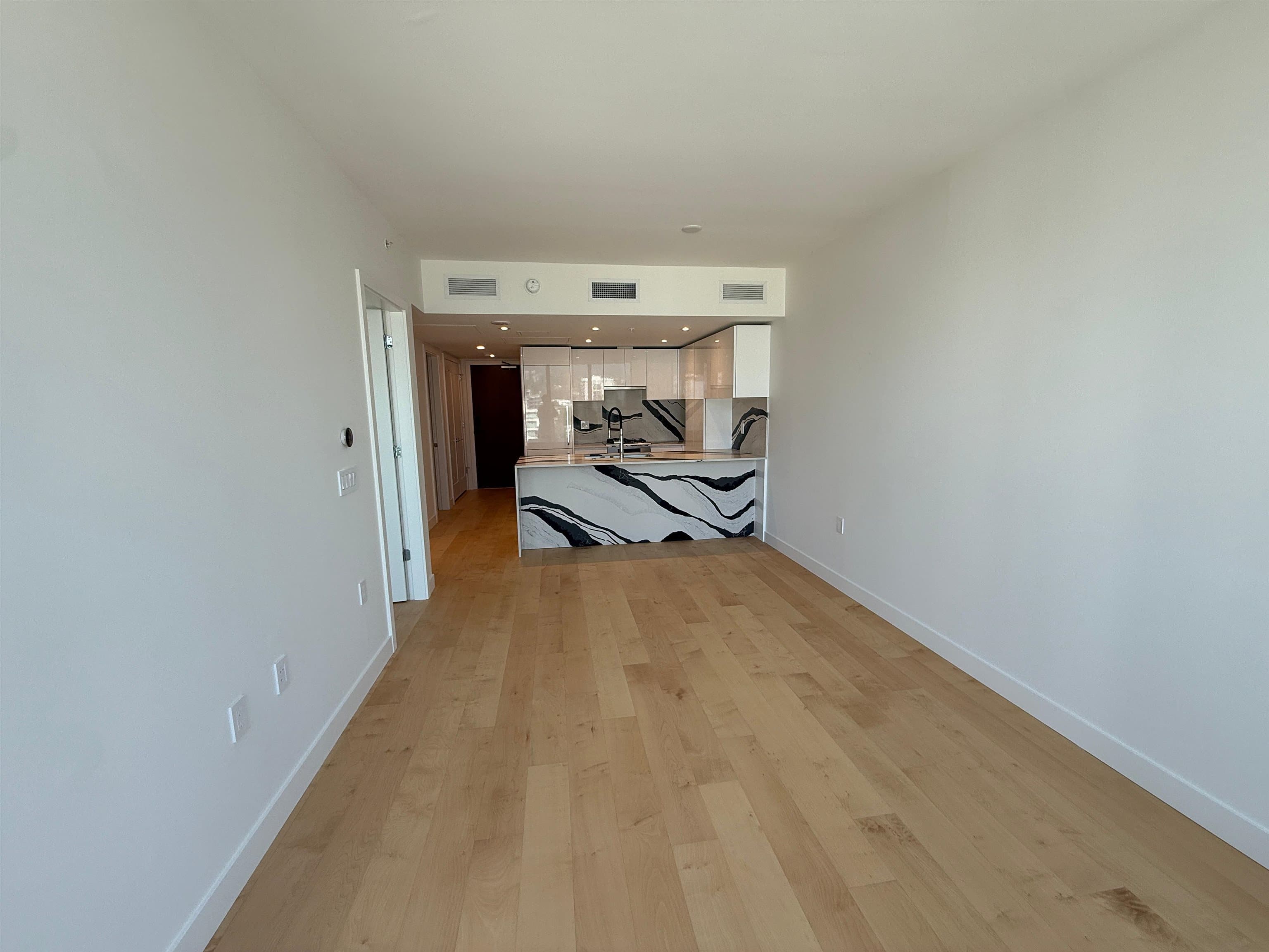 1207 - 135 E 13th Street, North Vancouver, V7L 2L3 — photo 4