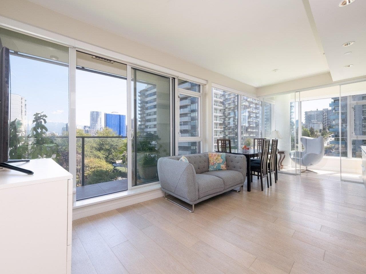 802 - 1221 Bidwell Street, Vancouver, V6G 0B1 — photo 2