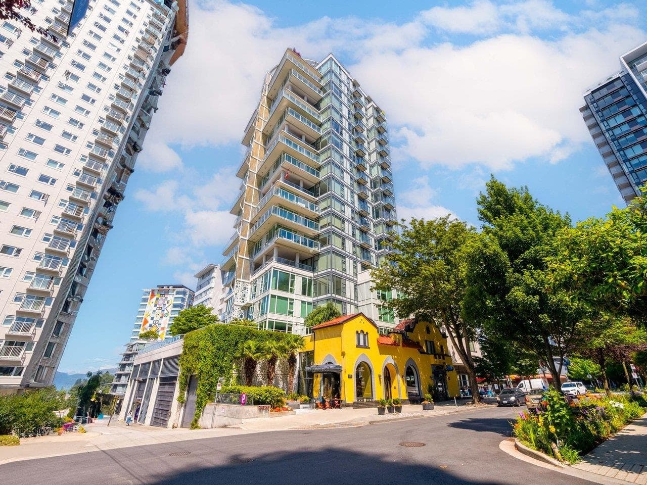 802 - 1221 Bidwell Street, Vancouver, V6G 0B1 — photo 1