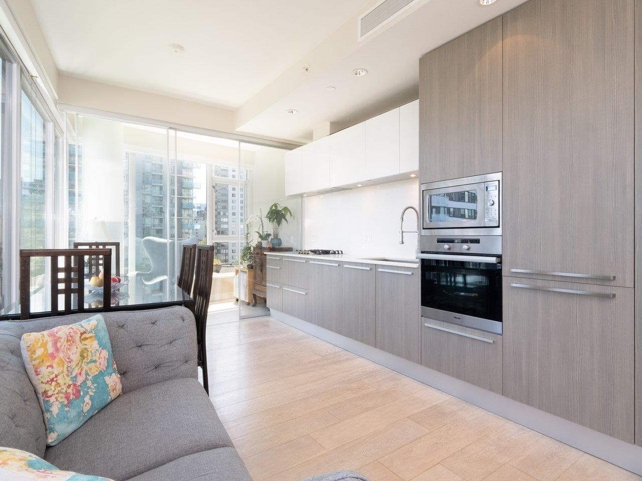 802 - 1221 Bidwell Street, Vancouver, V6G 0B1 — photo 4