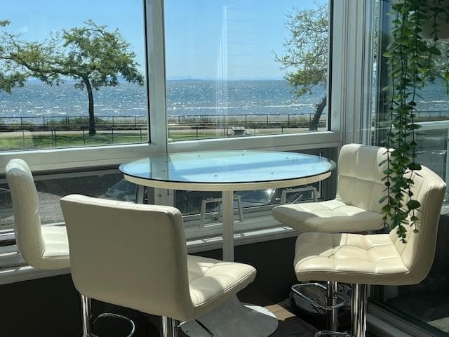 14831 Marine Drive, White Rock