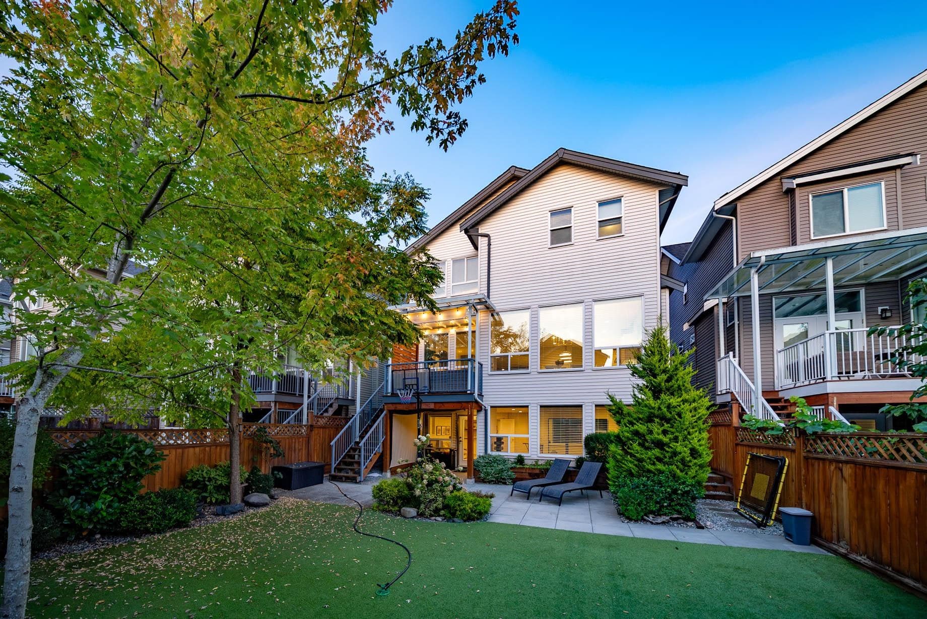 10293 Wynnyk Way, Maple Ridge