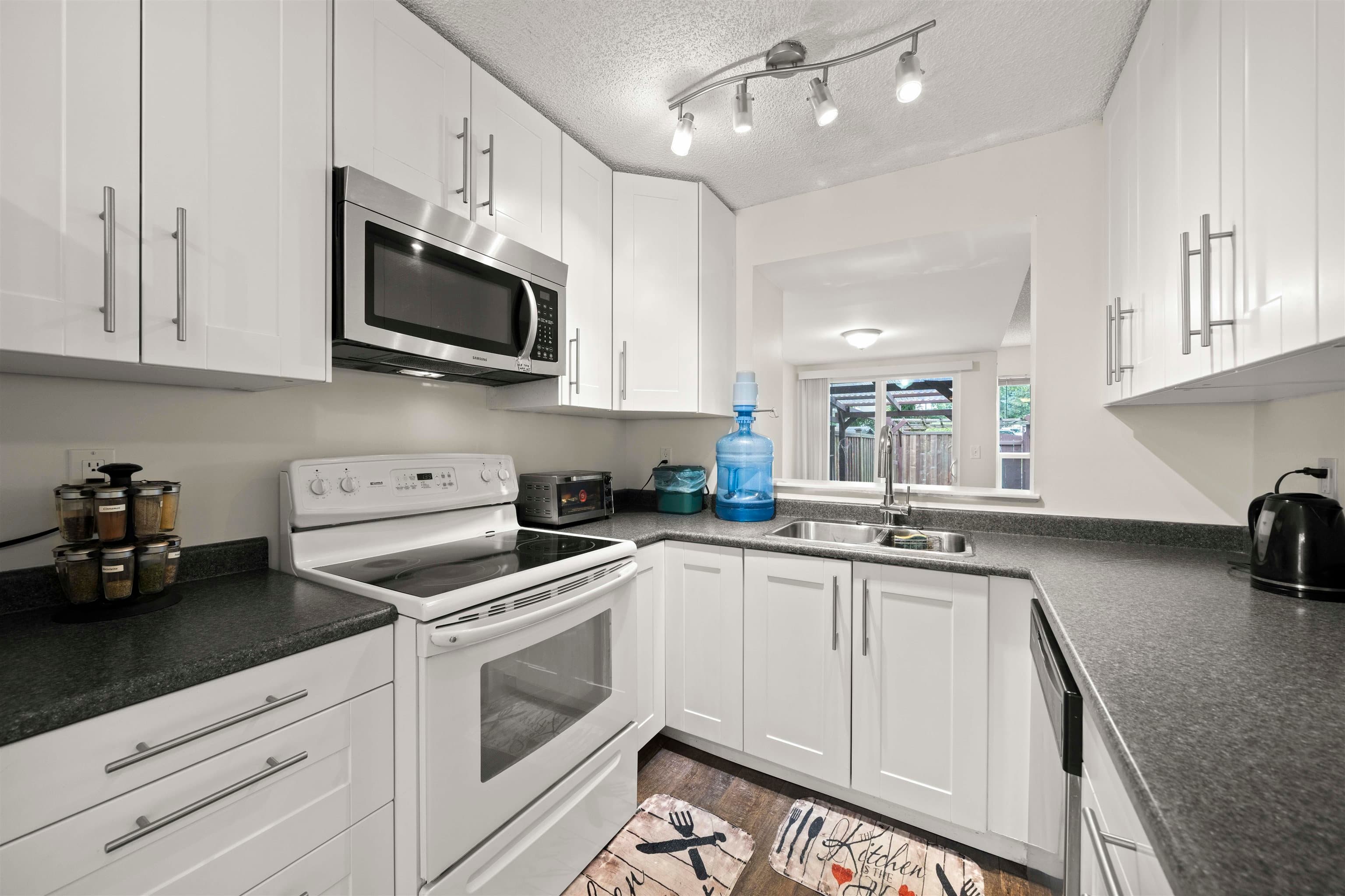65 - 9366 128 Street, Surrey, V3V 6A4 — photo 2