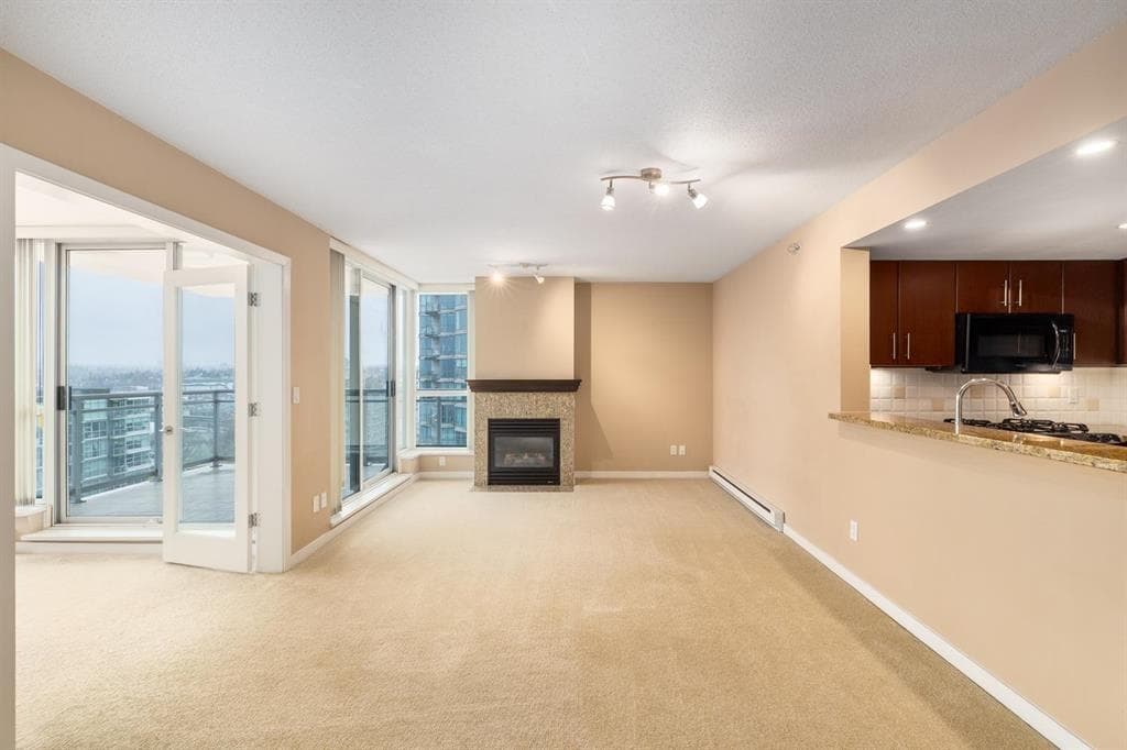 1703 - 120 Milross Avenue, Vancouver, V6A 4K7 — photo 2