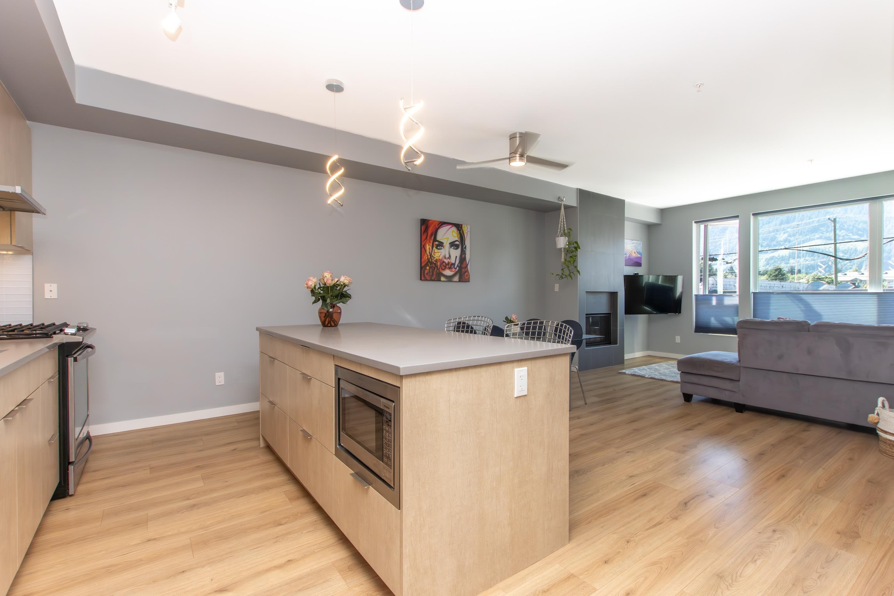 201 - 38165 Cleveland Avenue, Squamish, V8B 0P1 — photo 5