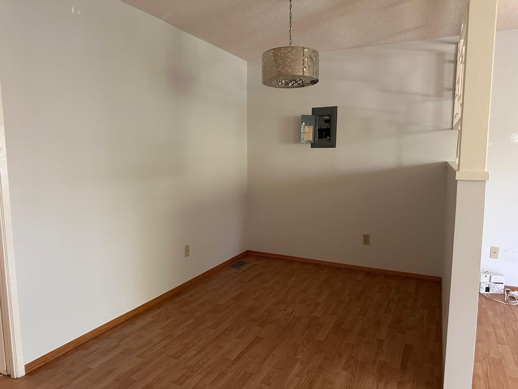 442 E 16th Street, North Vancouver, V7L 2T5 — photo 3