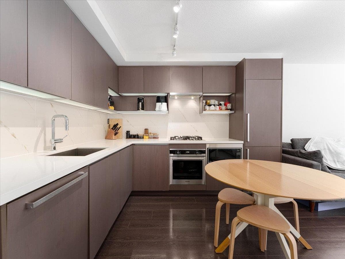 606 - 8833 Hazelbridge Way, Richmond, V6X 0N3 — photo 5