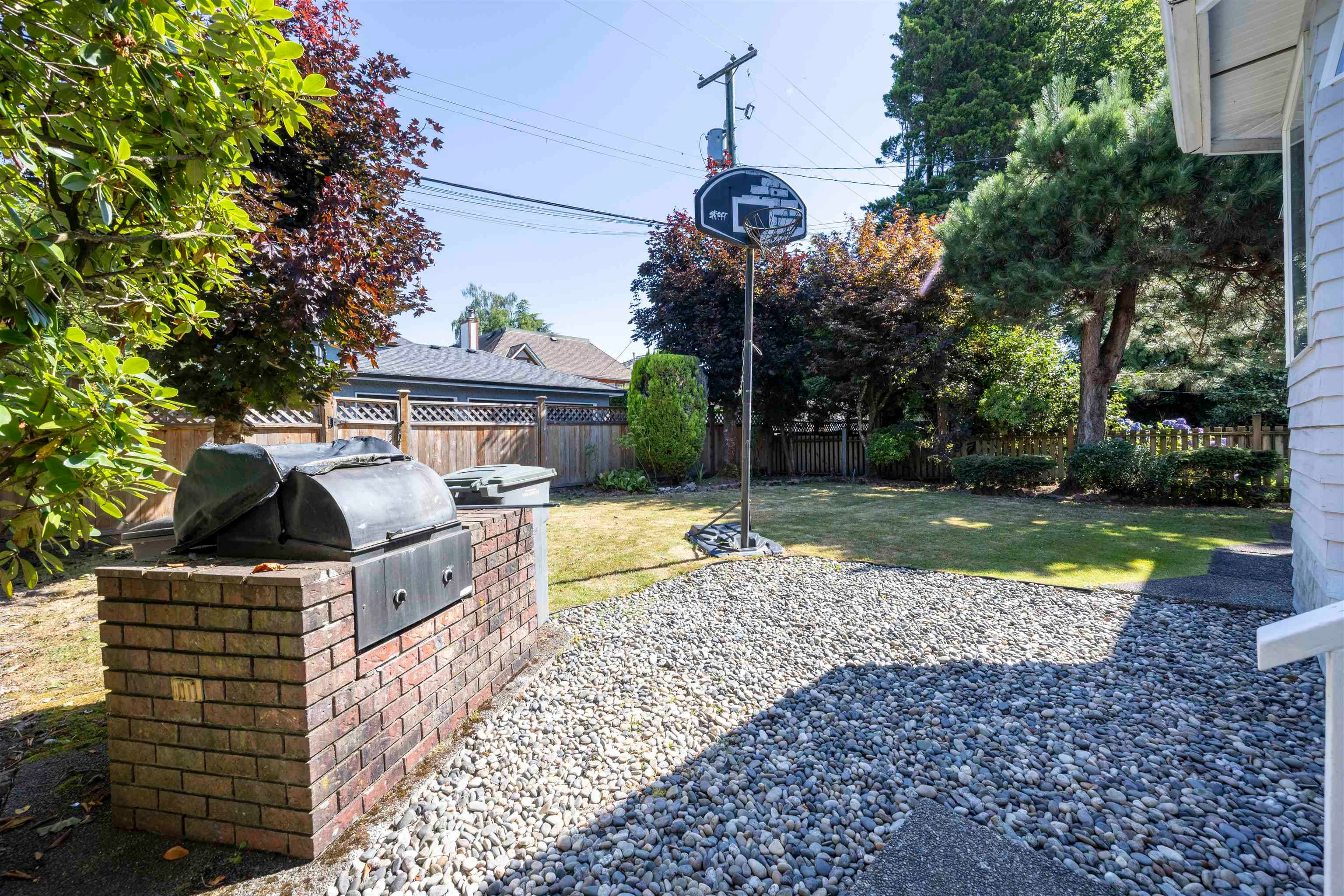 2063 W 47th Avenue, Vancouver, V6M 2M5 — photo 4