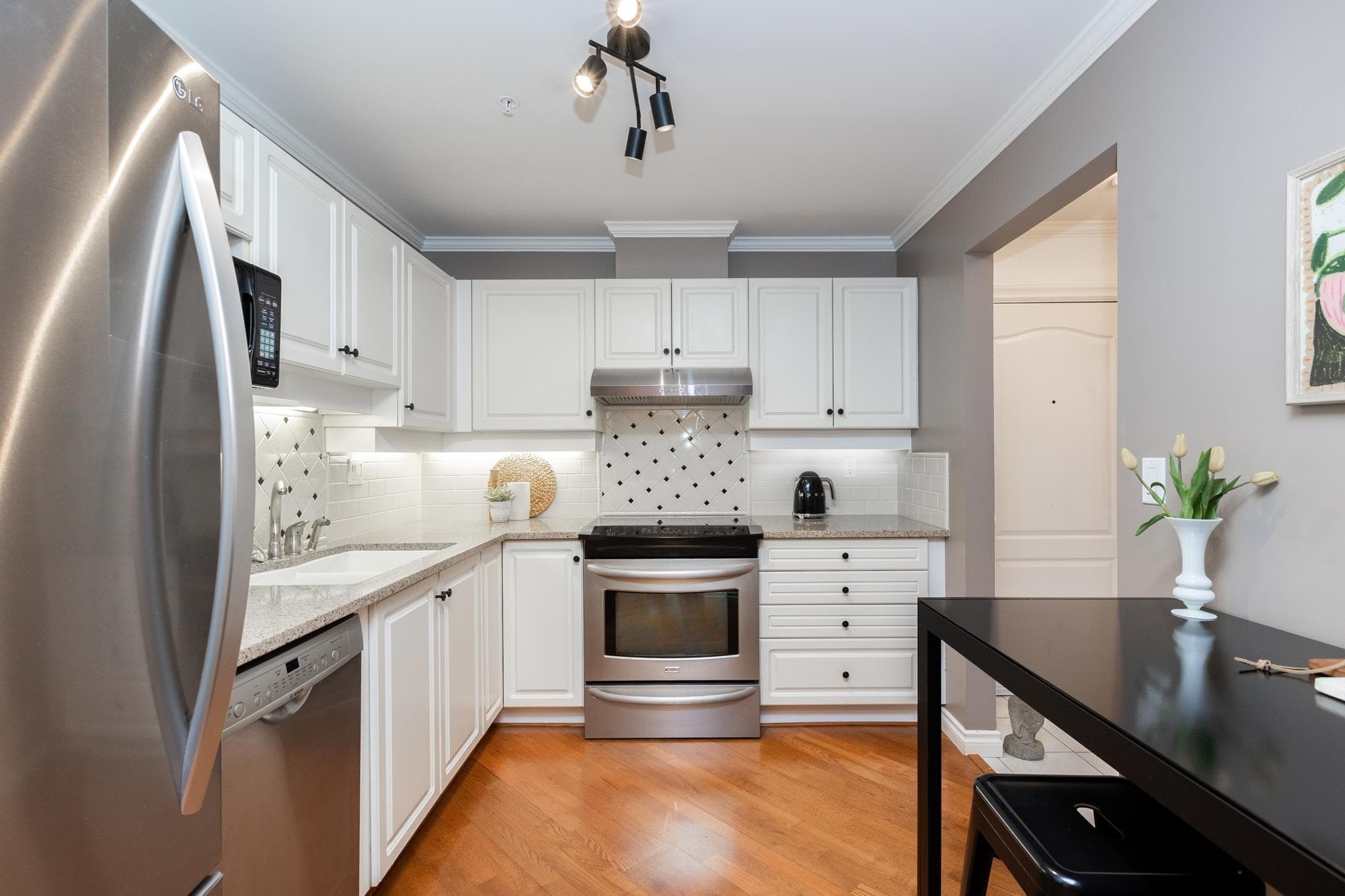 111 - 15272 20 Street, Surrey, V4A 2A3 — photo 2