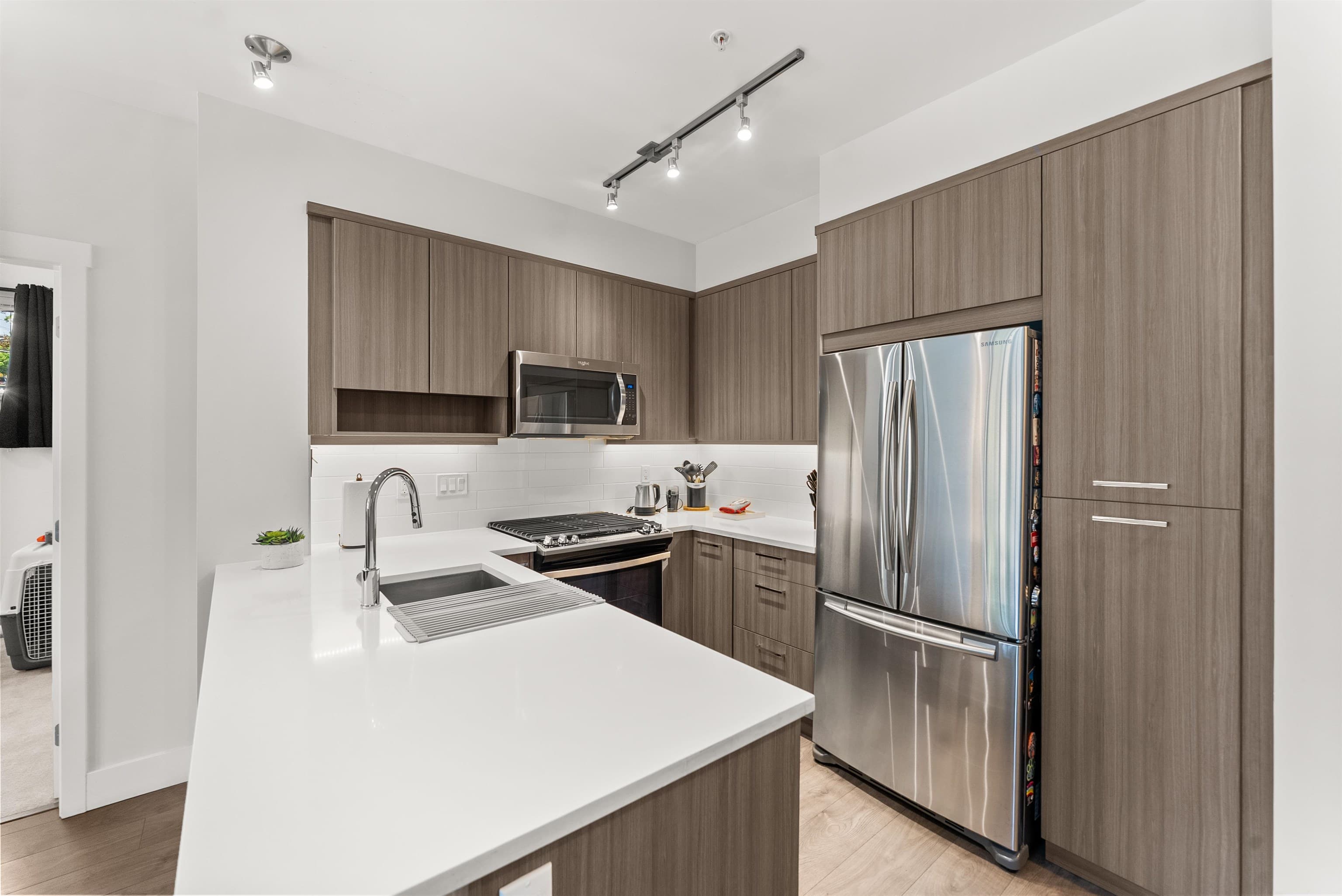 211 - 1306 Fifth Avenue, New Westminster, V3M 0K5 — photo 1