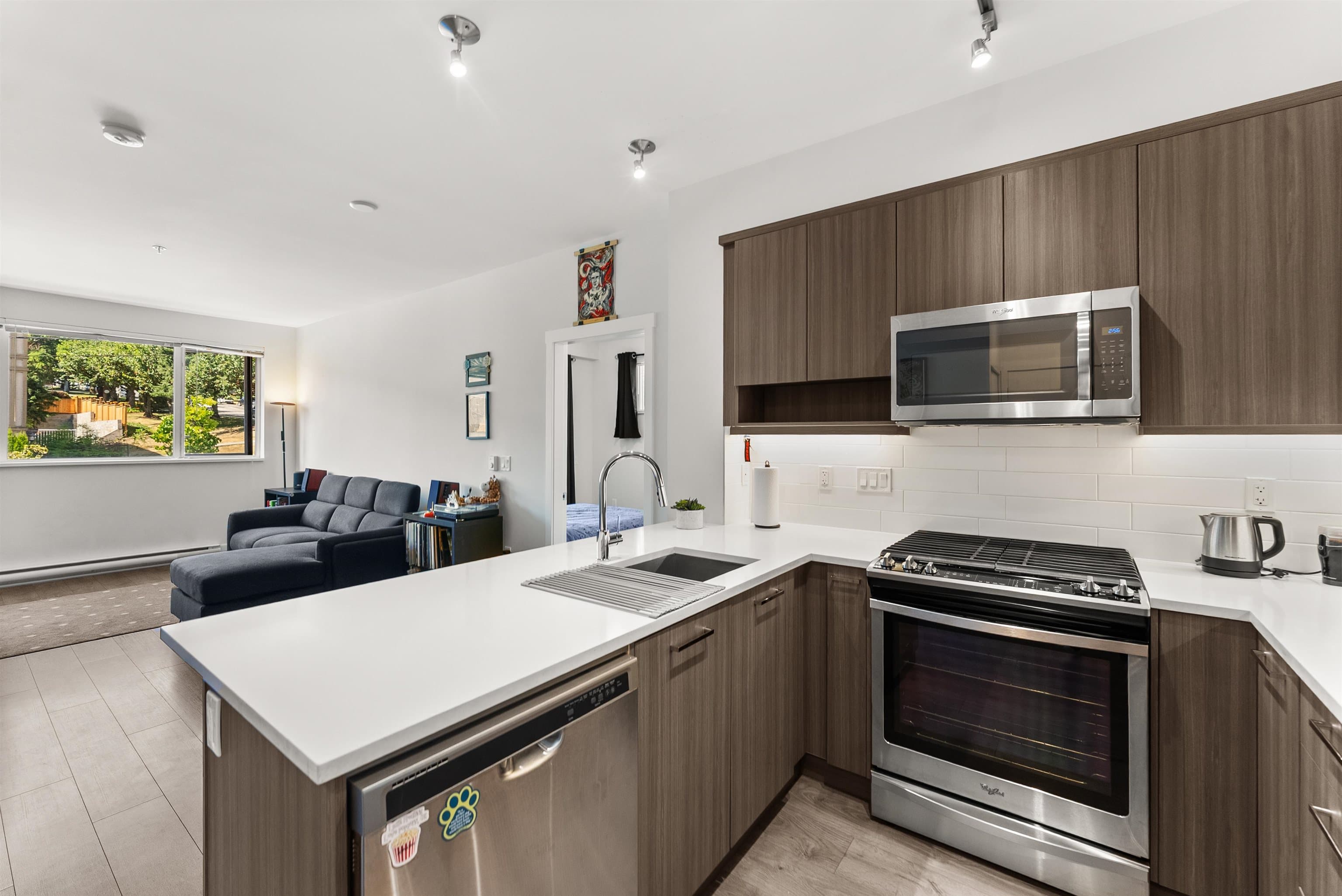 211 - 1306 Fifth Avenue, New Westminster, V3M 0K5 — photo 5