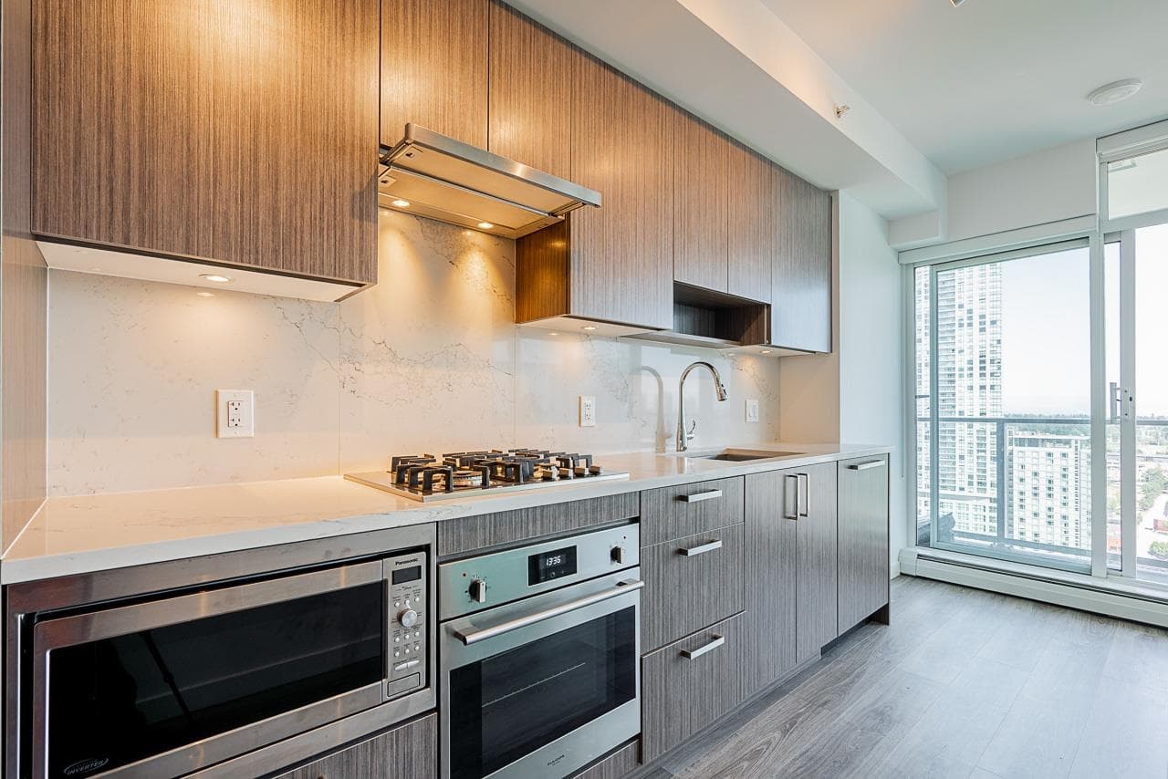 2606 - 13350 Central Avenue, Surrey