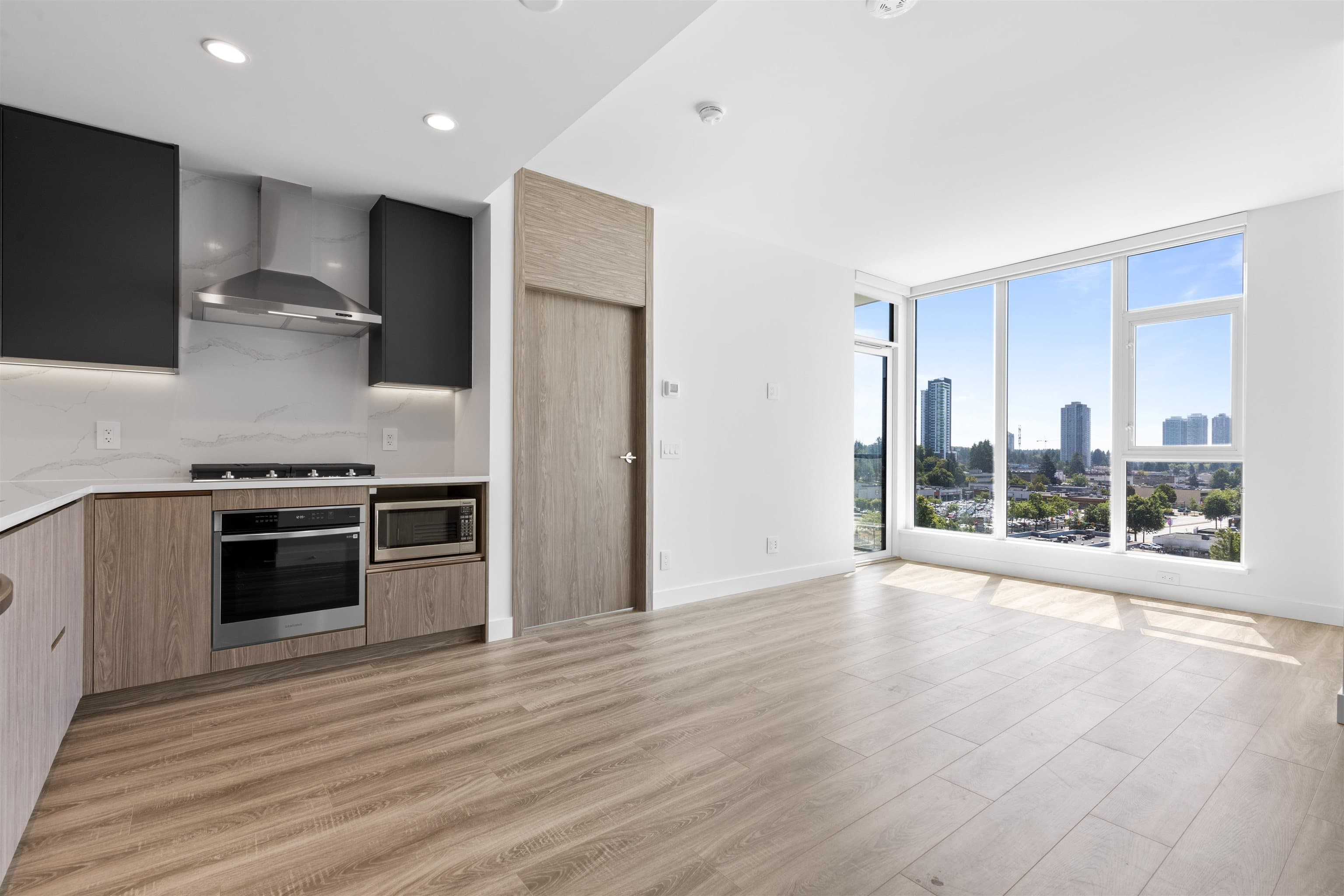 804 - 10750 135a Street, Surrey, V3T 0V4 — photo 3