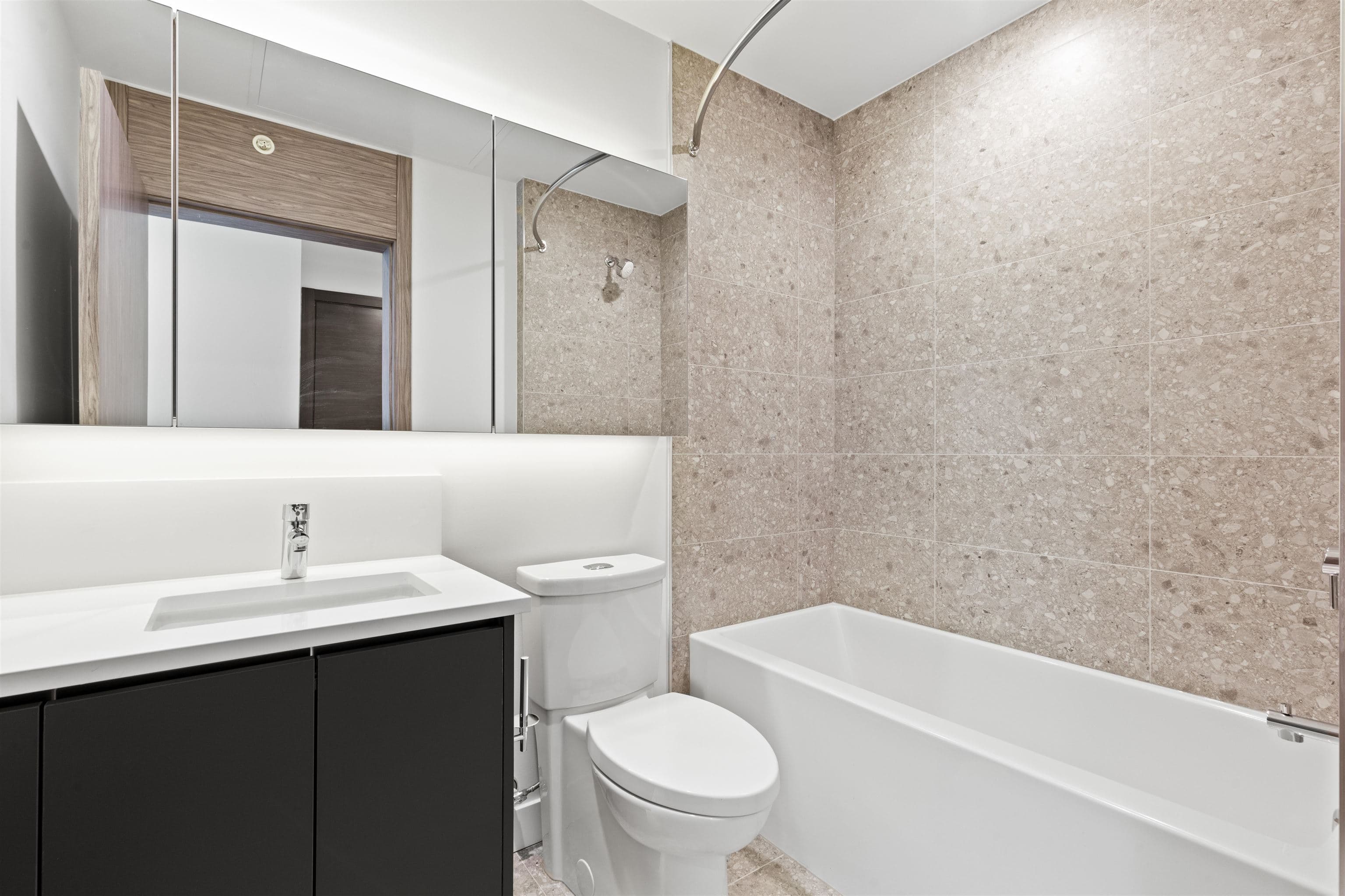 804 - 10750 135a Street, Surrey, V3T 0V4 — photo 5