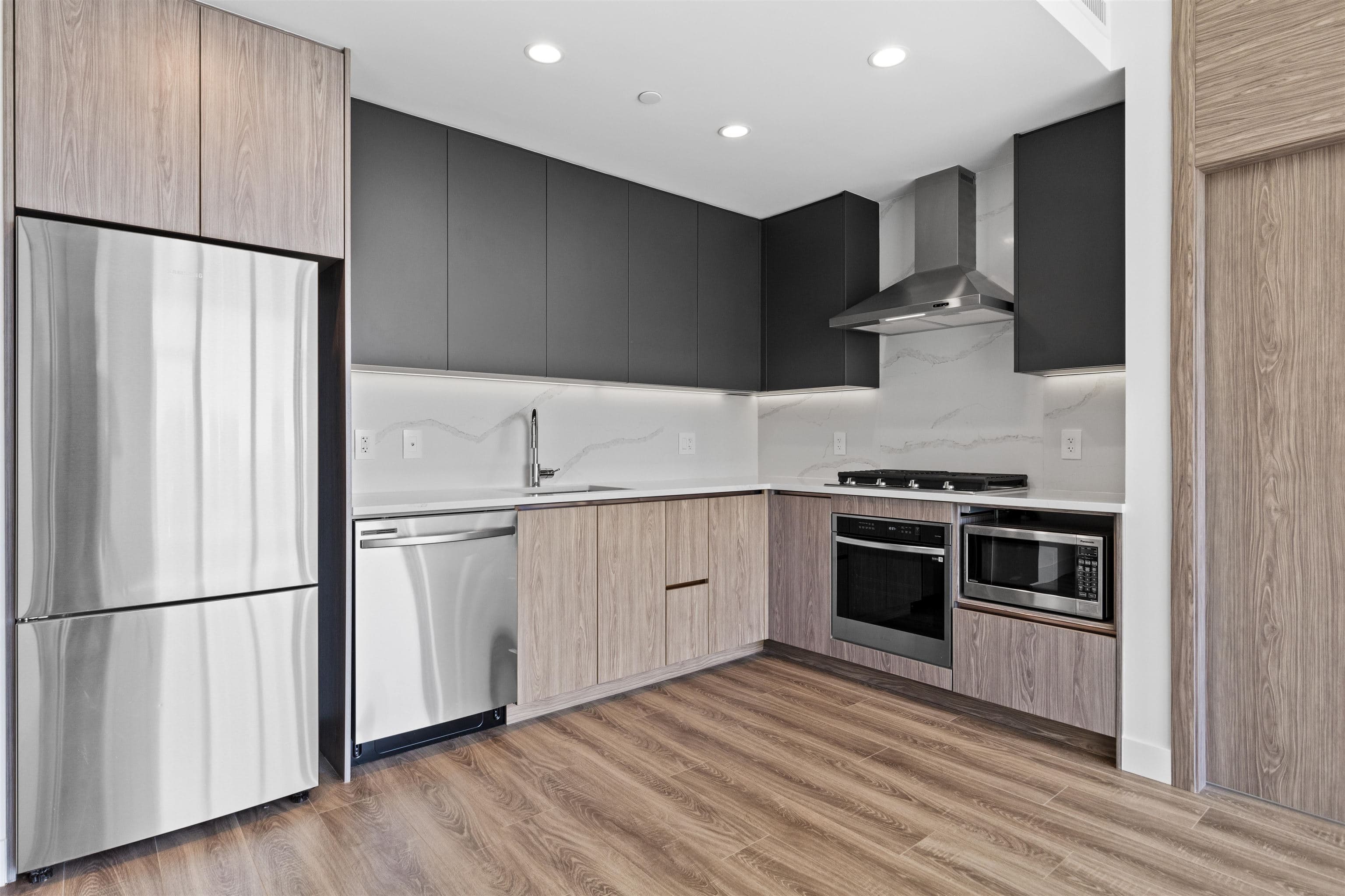 804 - 10750 135a Street, Surrey, V3T 0V4 — photo 4
