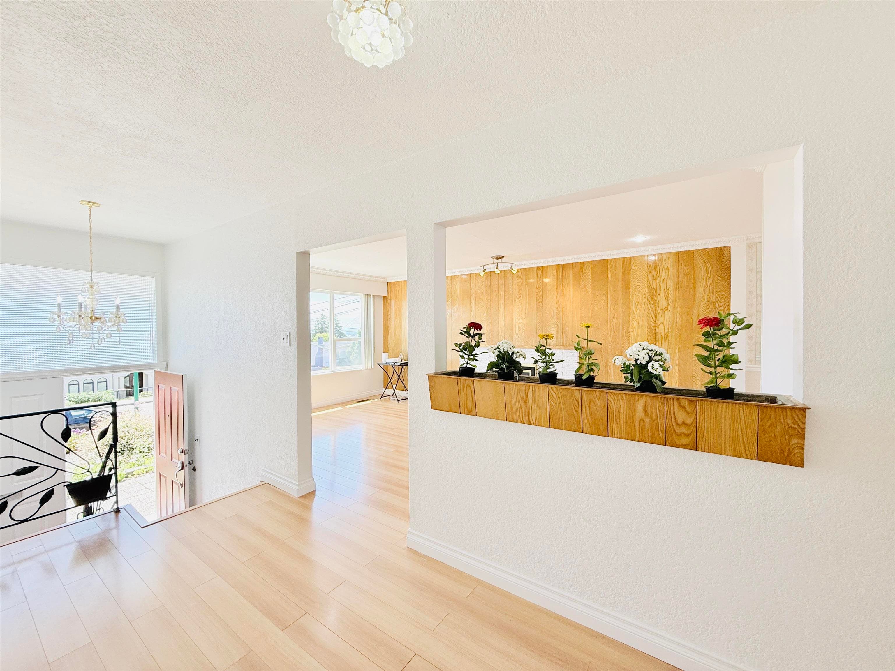 4459 Rumble Street, Burnaby, V5J 2A4 — photo 2