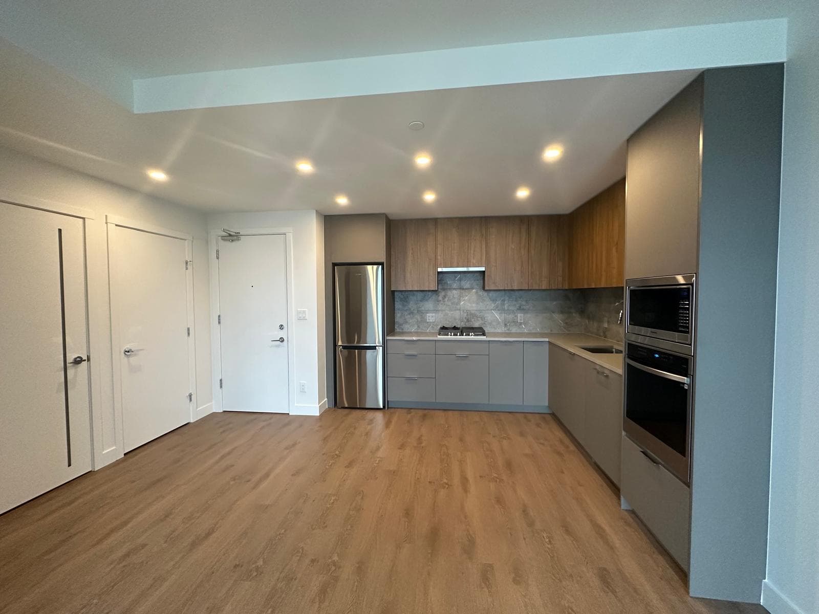 2401 - 13359 Old Yale Road, Surrey, V3T 0S4 — photo 5