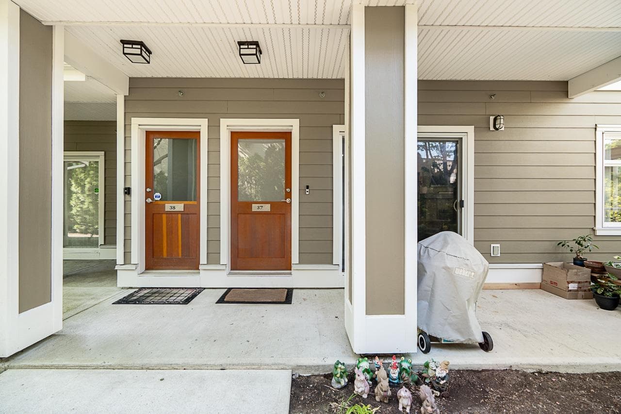 37 - 7388 Macpherson Avenue, Burnaby, V5J 0A1 — photo 4