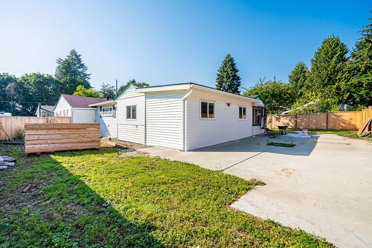 10064 127b Street, Surrey, V3V 5M3 — photo 2