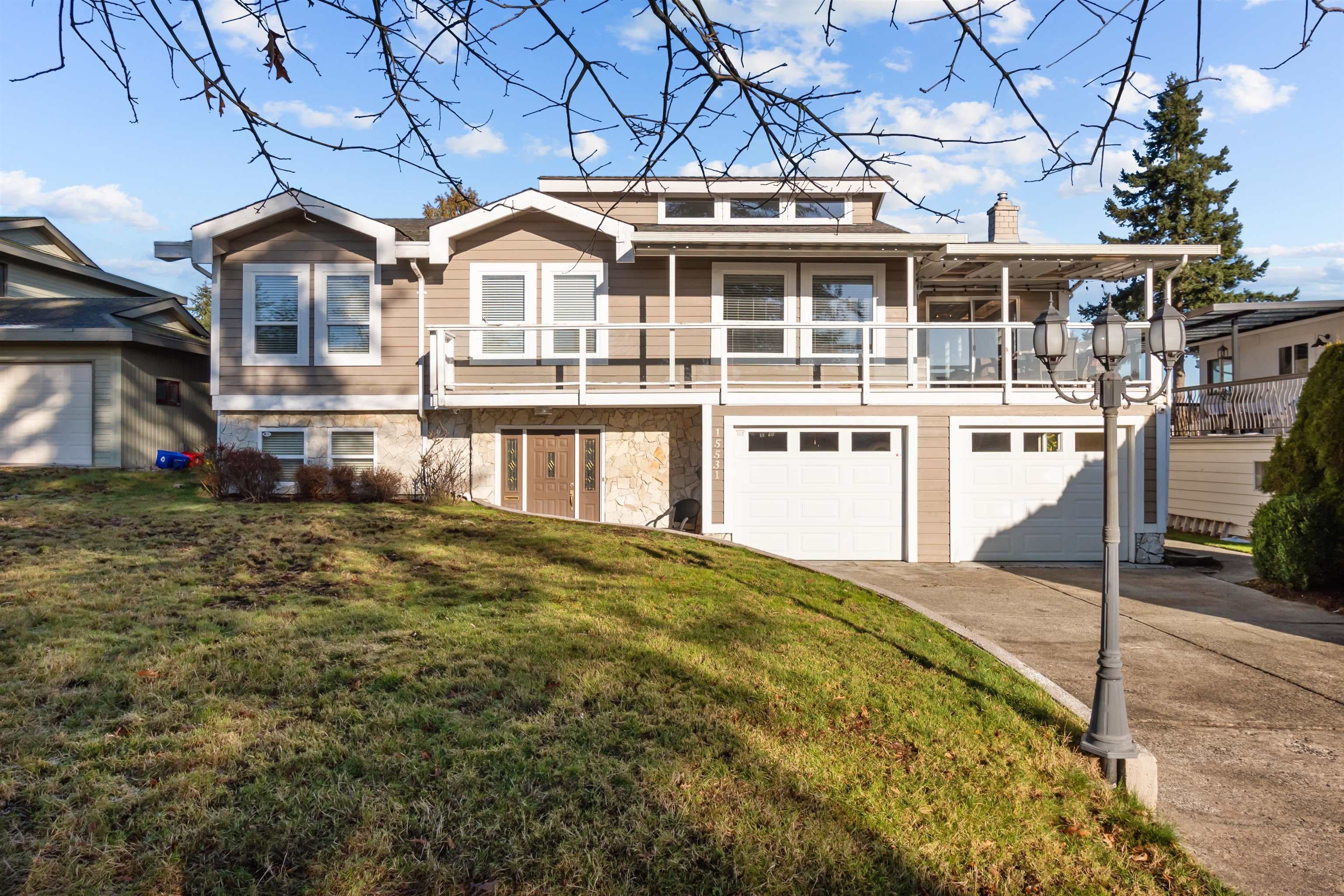 15531 Roper Avenue, White Rock, V4B 2G4 — photo 2