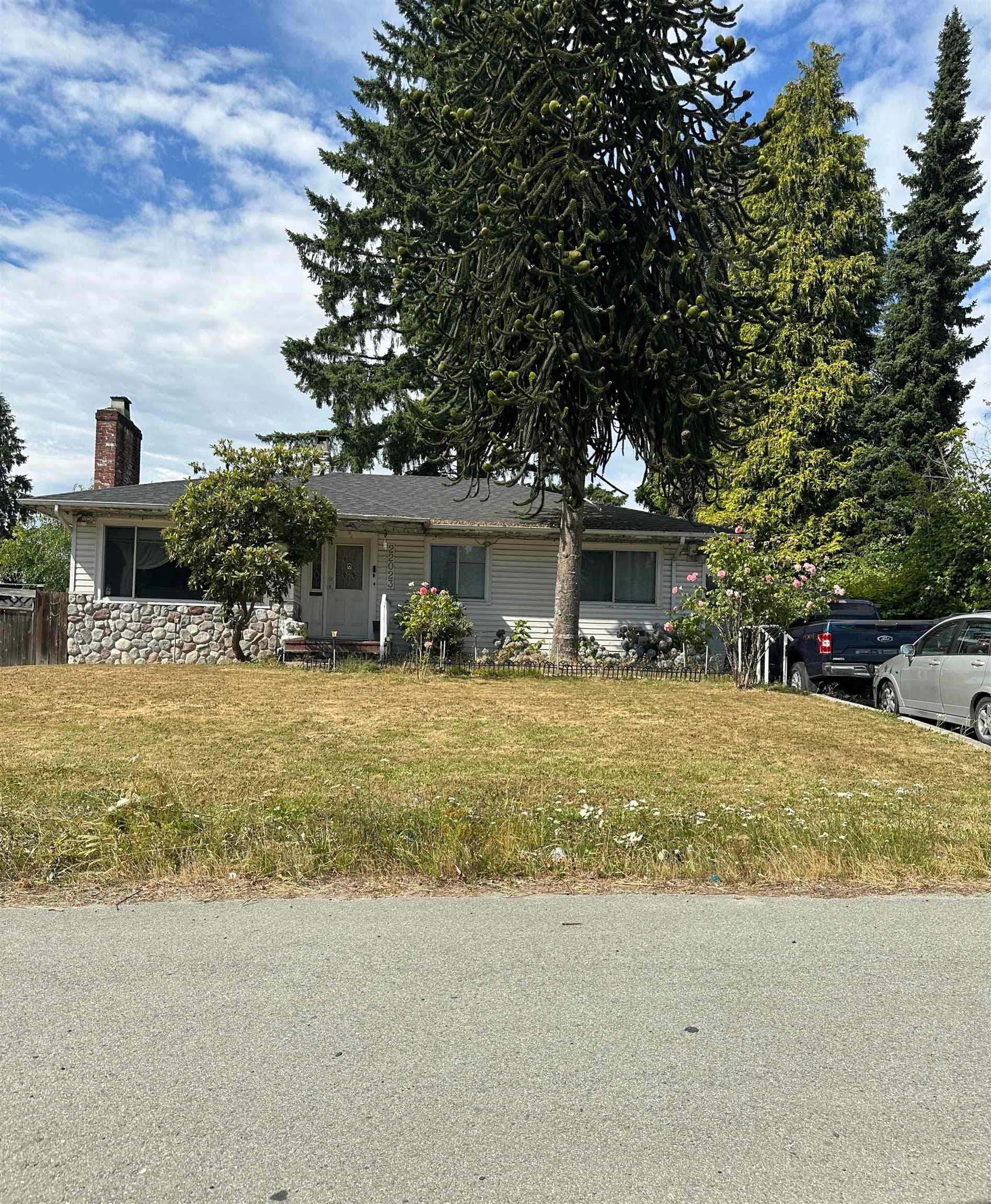 22023 Lougheed Highway, Maple Ridge, V2X 2S7 — photo 2