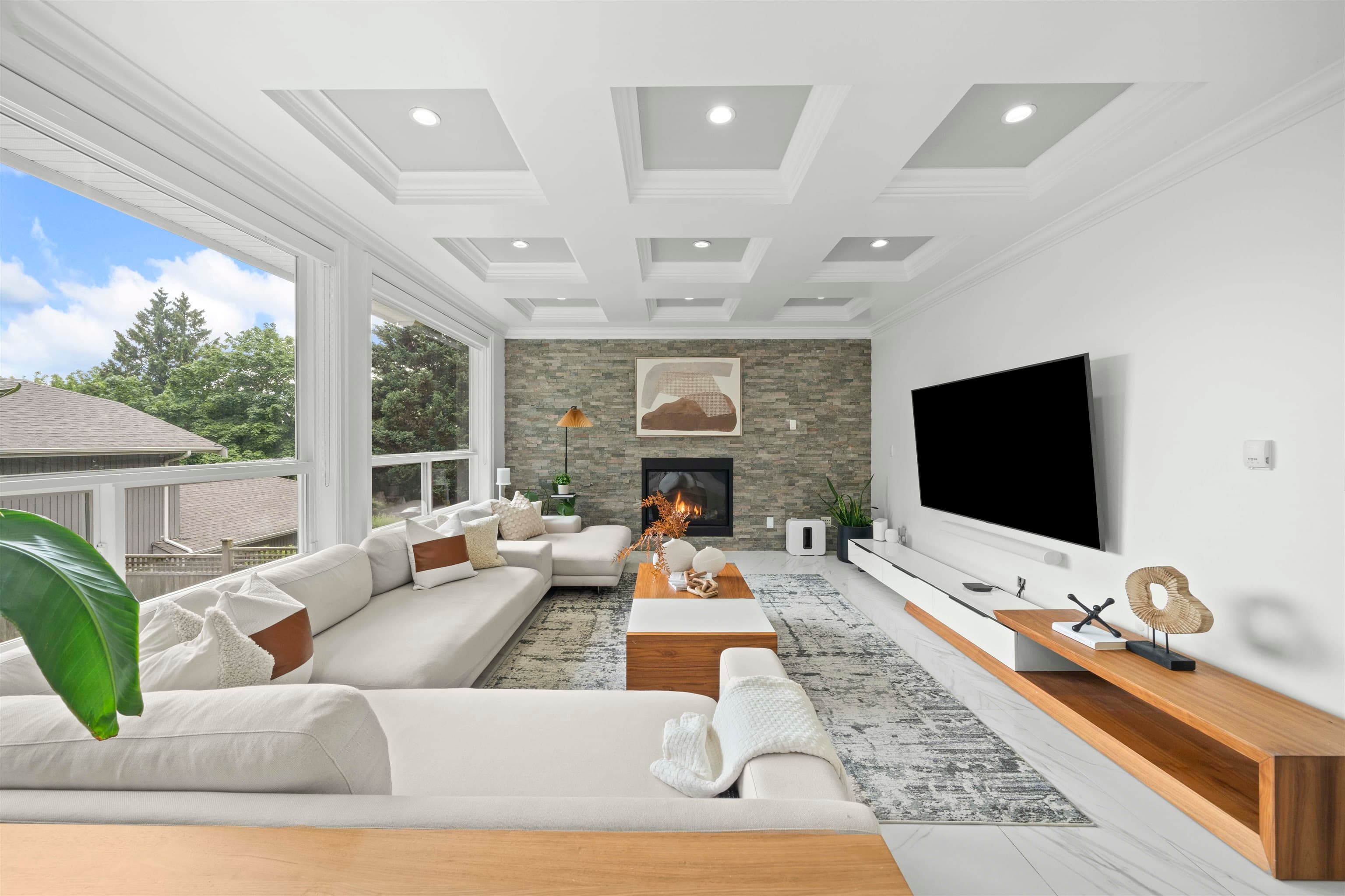 7638 Aubrey Street, Burnaby, V5A 1K7 — photo 3