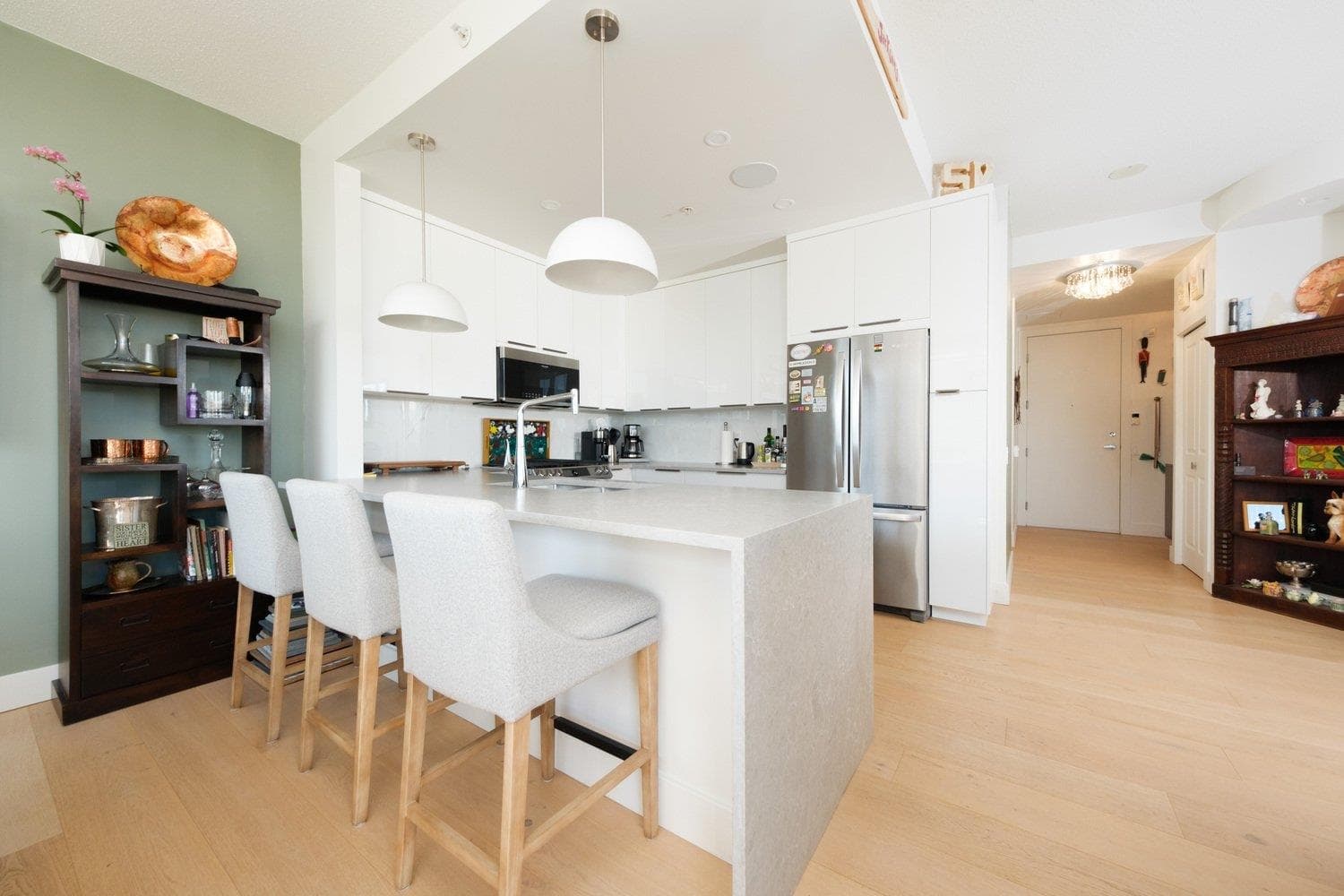 1404 - 120 W 16th Street, North Vancouver, V7M 3N6 — photo 2
