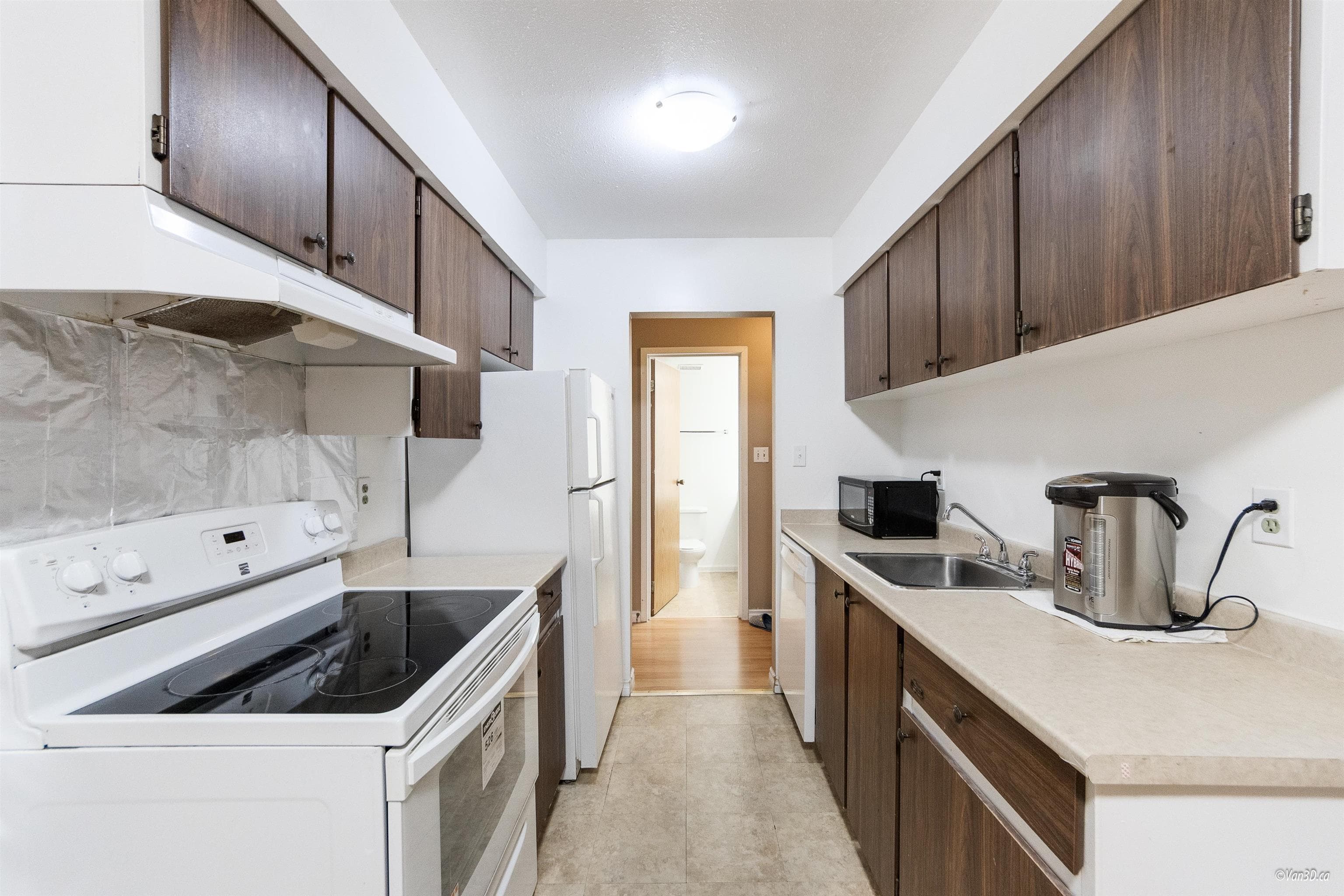 320 - 9857 Manchester Drive, Burnaby, V3N 4P5 — photo 5