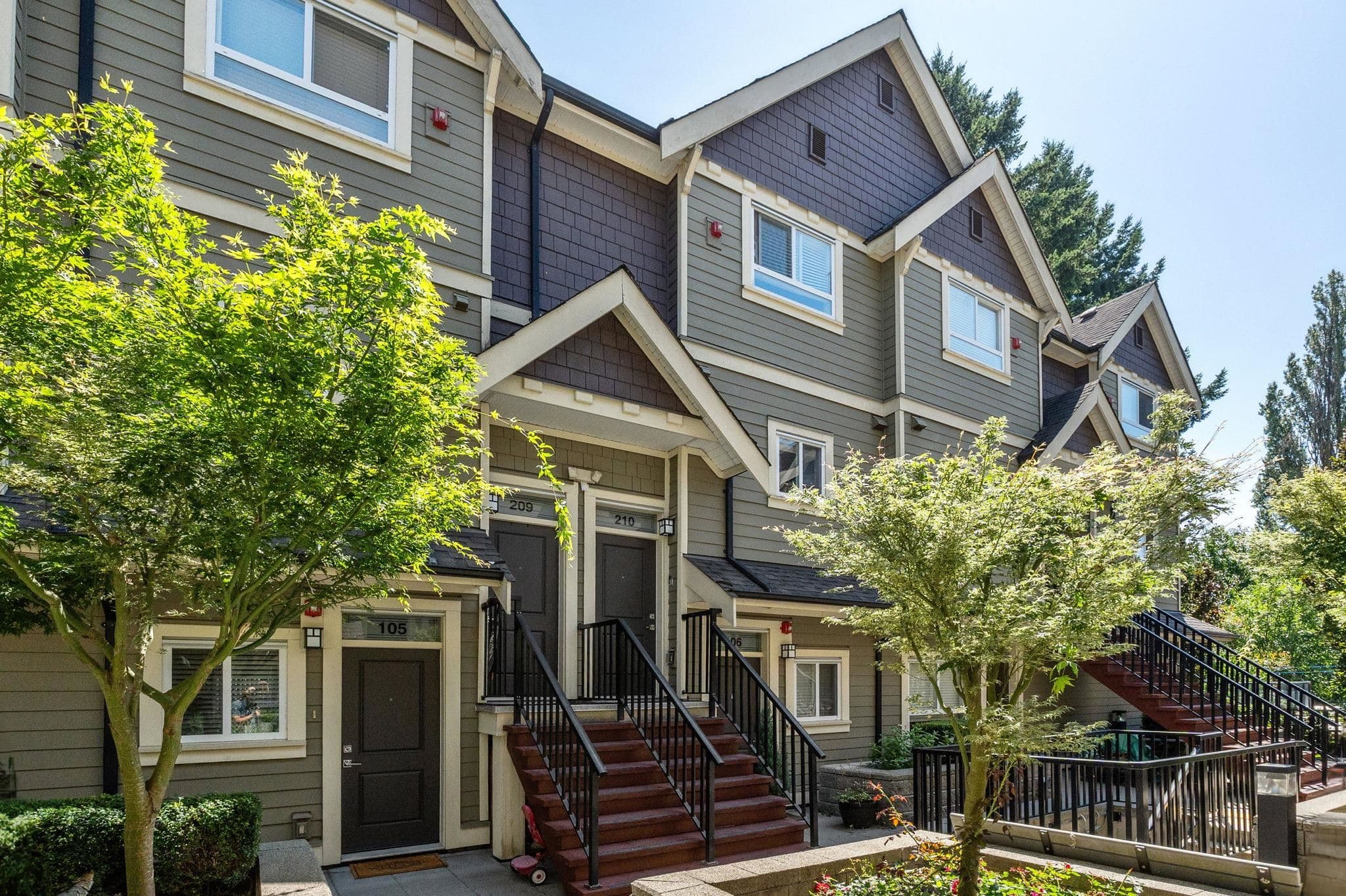 210 - 3488 Sefton Street, Port Coquitlam, V3B 3R2 — photo 3