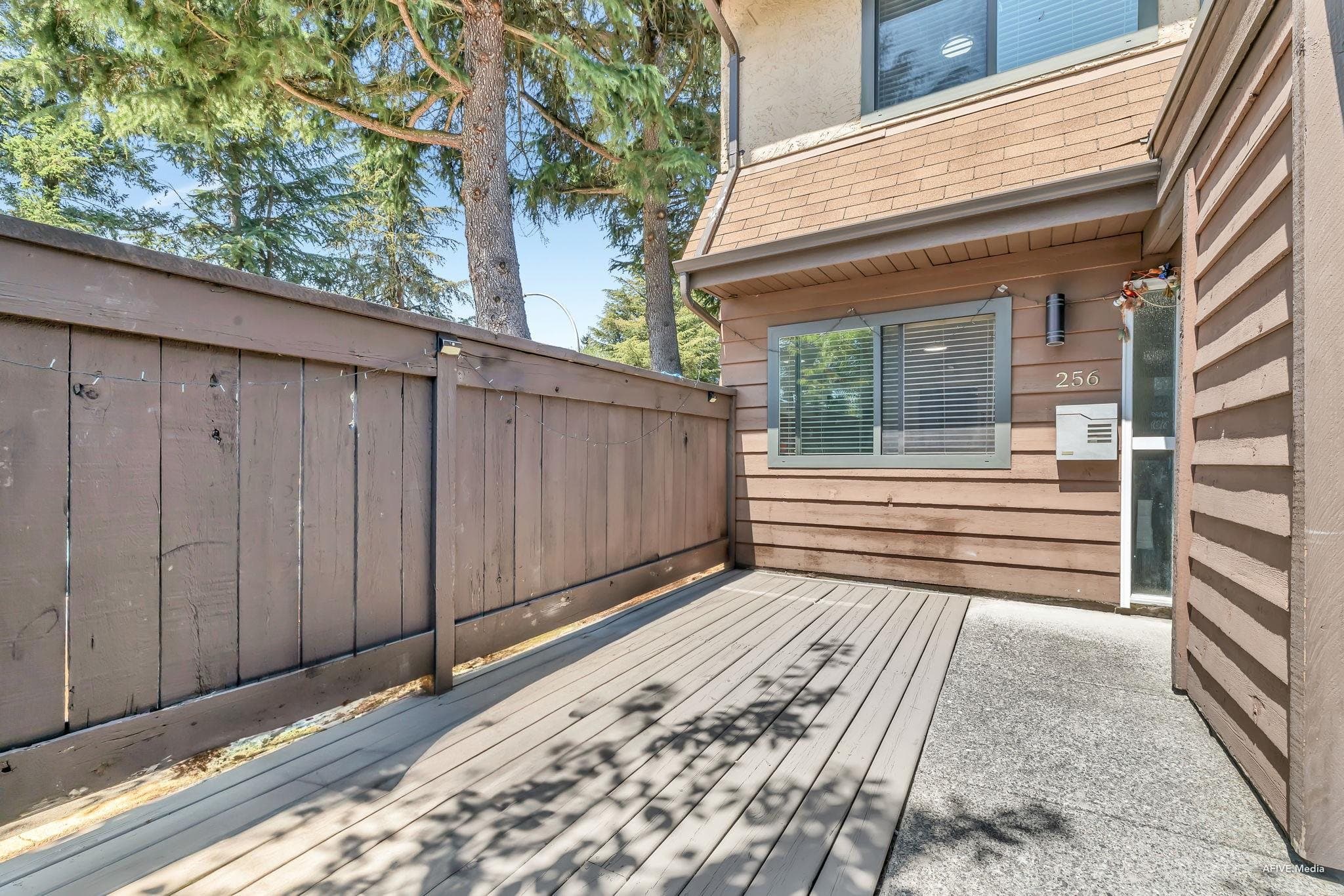 256 - 9452 Prince Charles Boulevard, Surrey, V3V 1S6 — photo 5