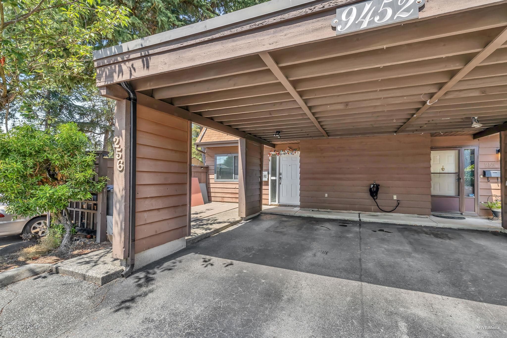 256 - 9452 Prince Charles Boulevard, Surrey, V3V 1S6 — photo 4